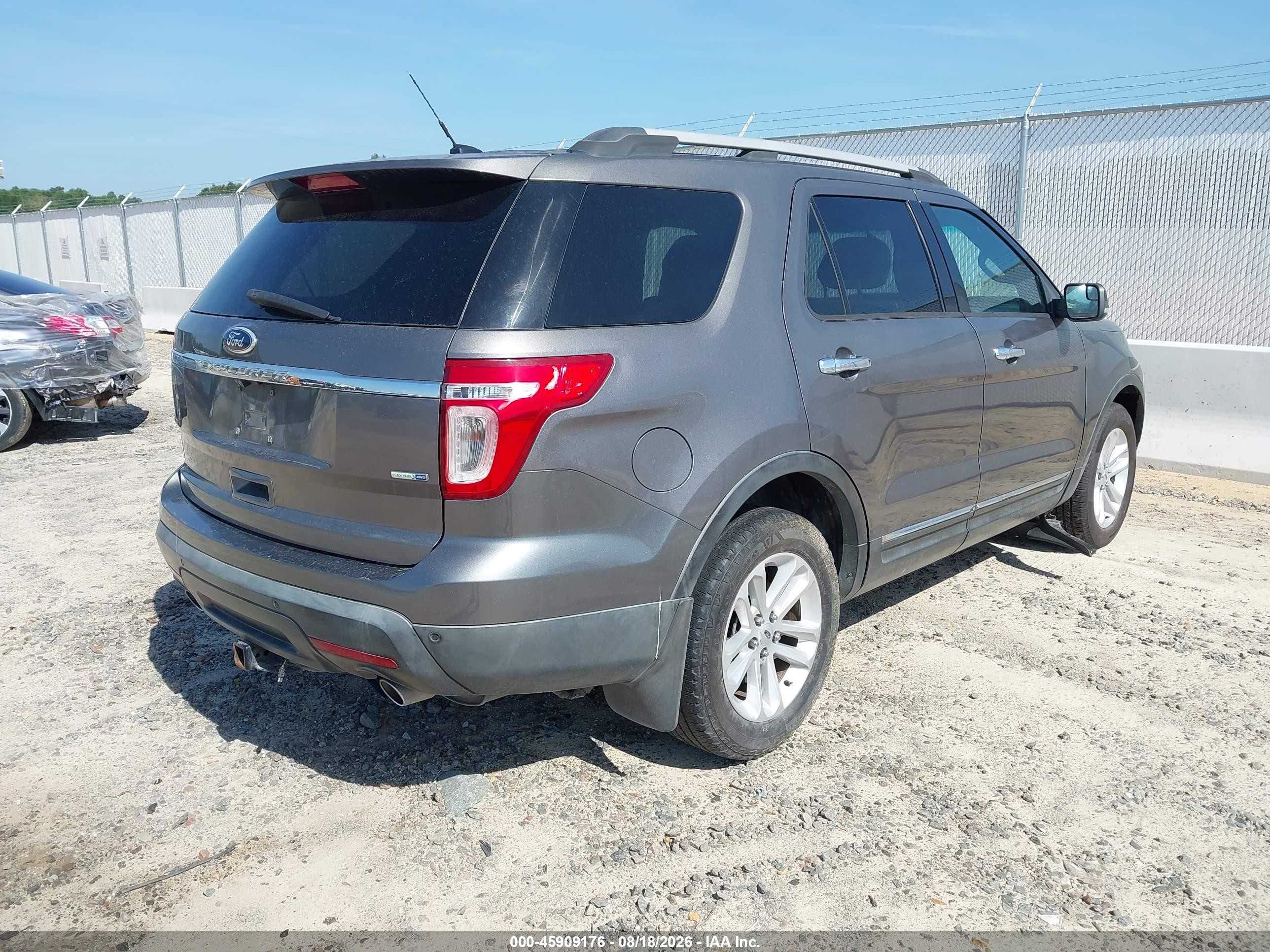 2013 Ford Explorer Xlt Gray vin: 1FM5K8D82DGA38708