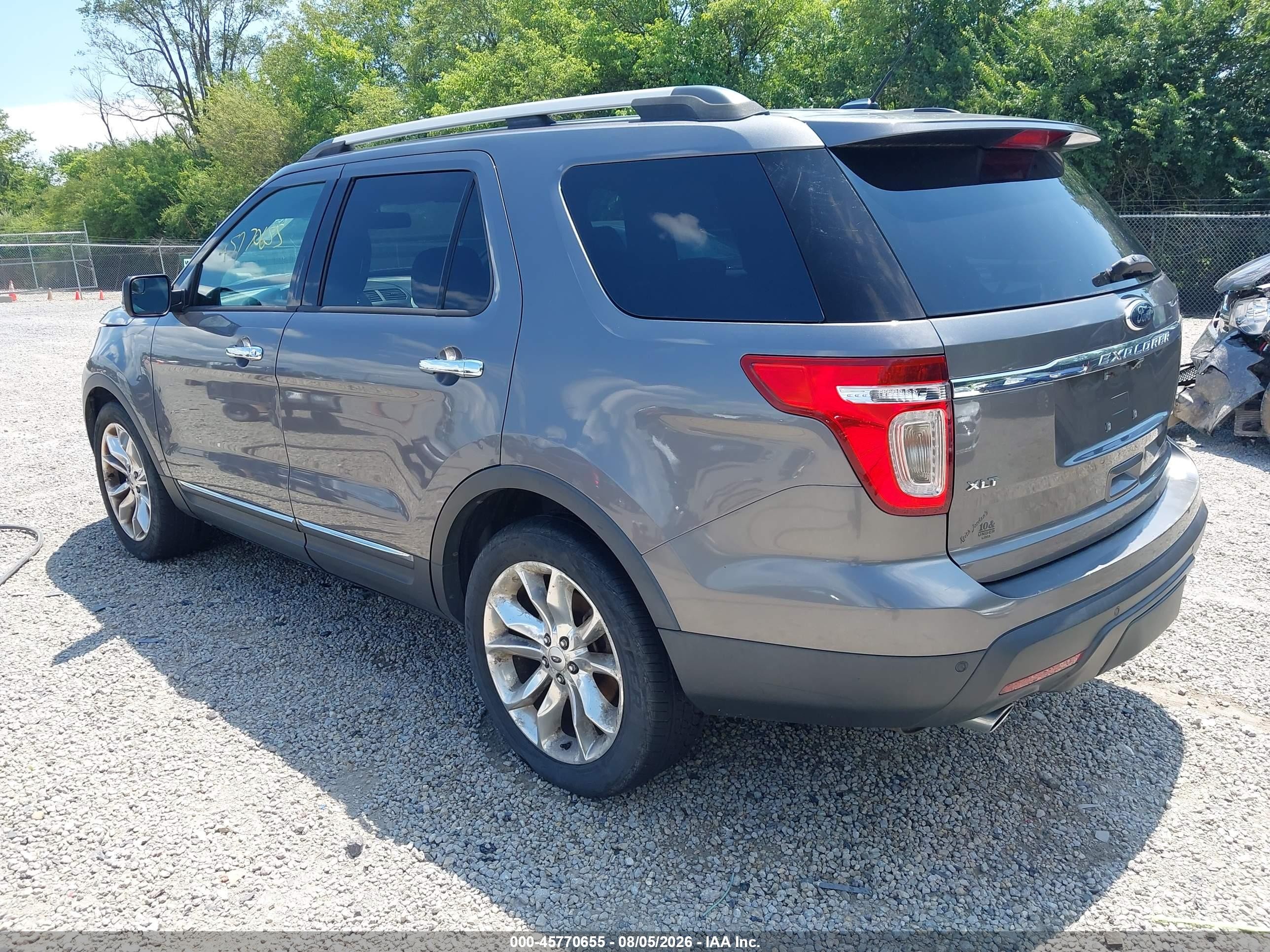 2013 Ford Explorer Xlt Серый vin: 1FM5K8D82DGA53970