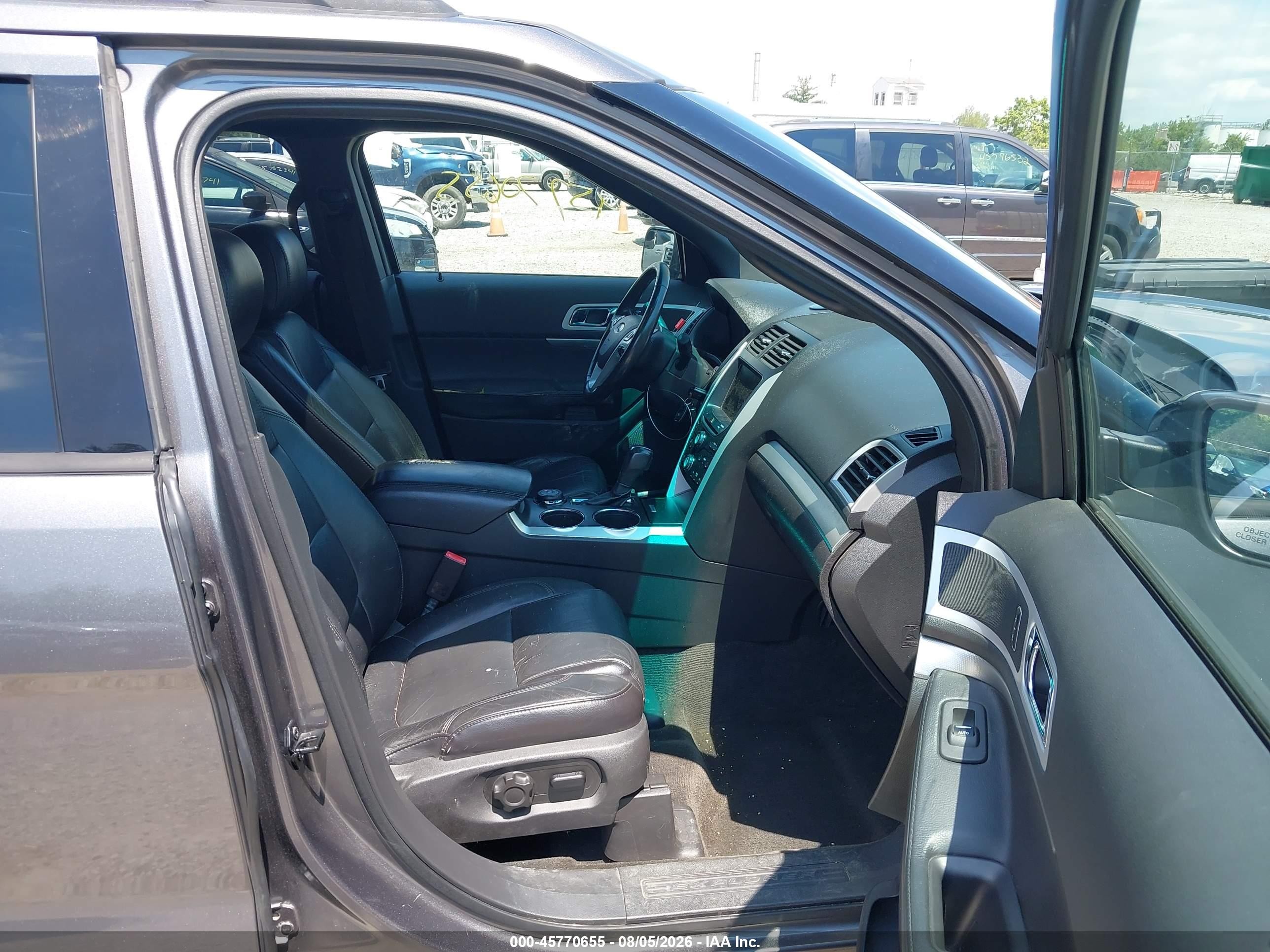 2013 Ford Explorer Xlt Серый vin: 1FM5K8D82DGA53970