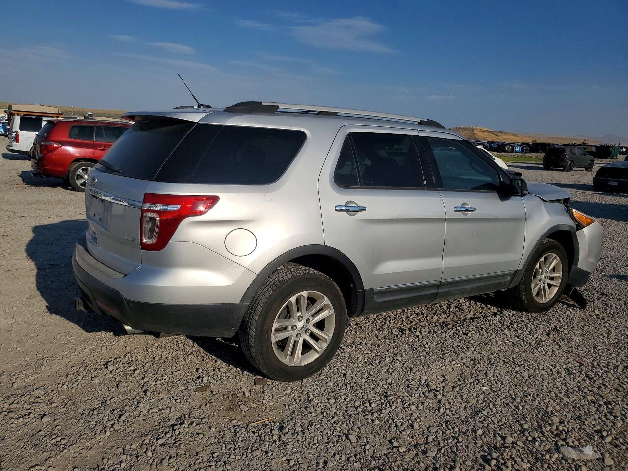 2013 Ford Explorer Xlt Silver vin: 1FM5K8D82DGA84877