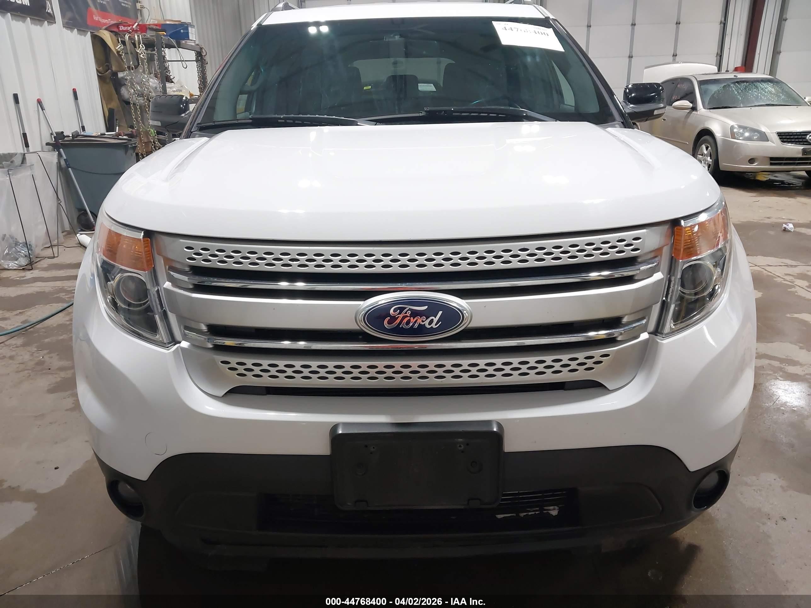 2013 Ford Explorer Xlt White vin: 1FM5K8D82DGC52100