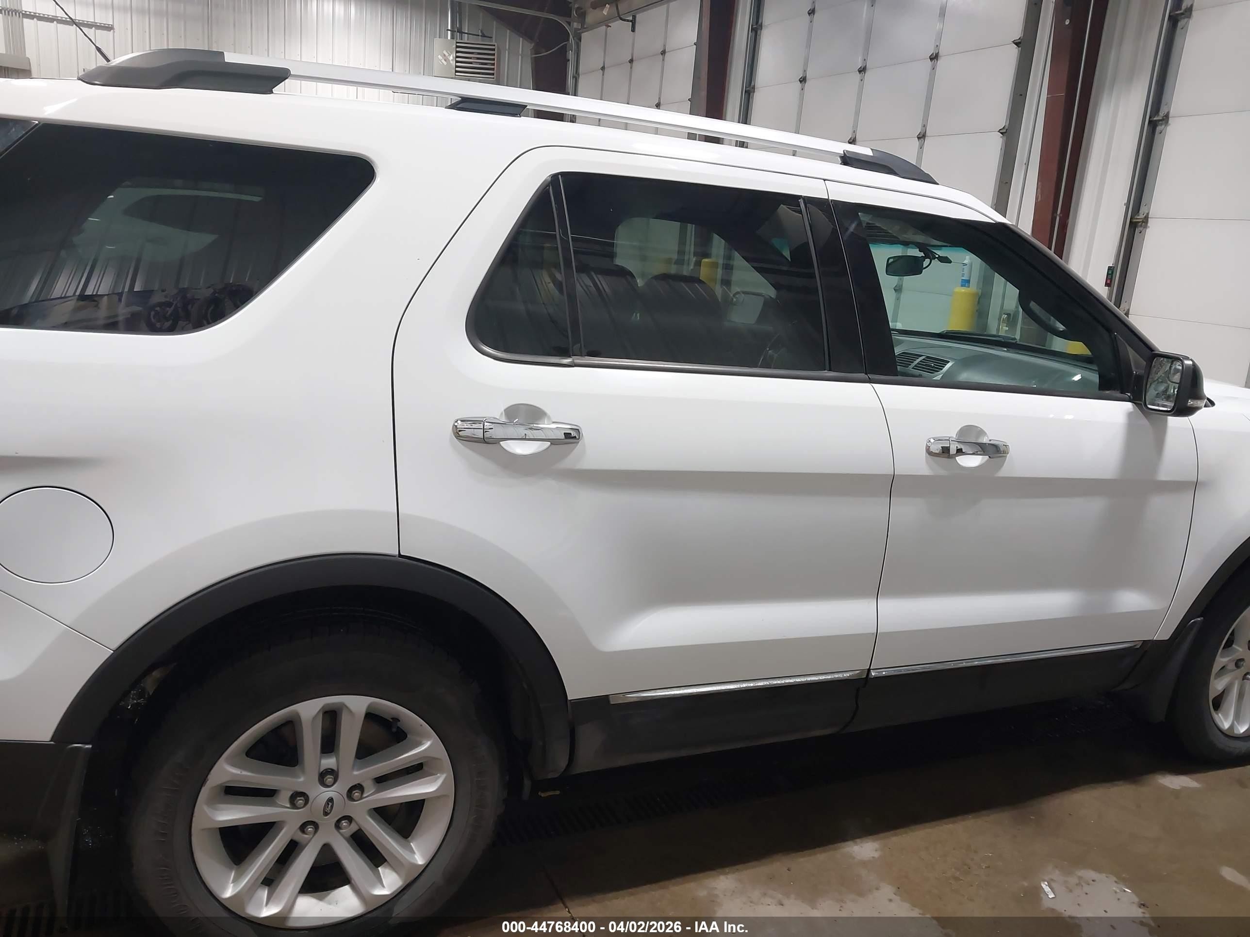 2013 Ford Explorer Xlt White vin: 1FM5K8D82DGC52100