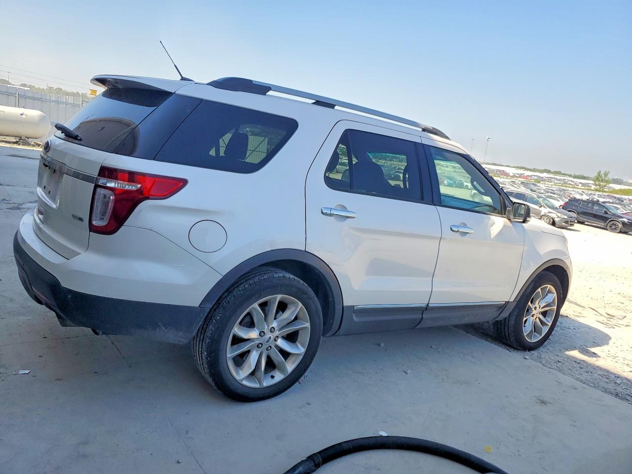 2013 Ford Explorer Xlt White vin: 1FM5K8D82DGC52632