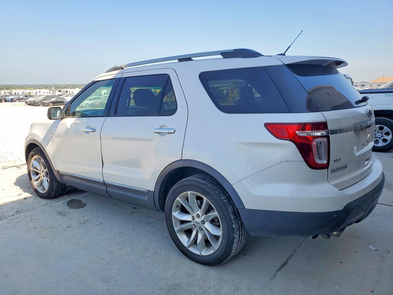 2013 Ford Explorer Xlt White vin: 1FM5K8D82DGC52632