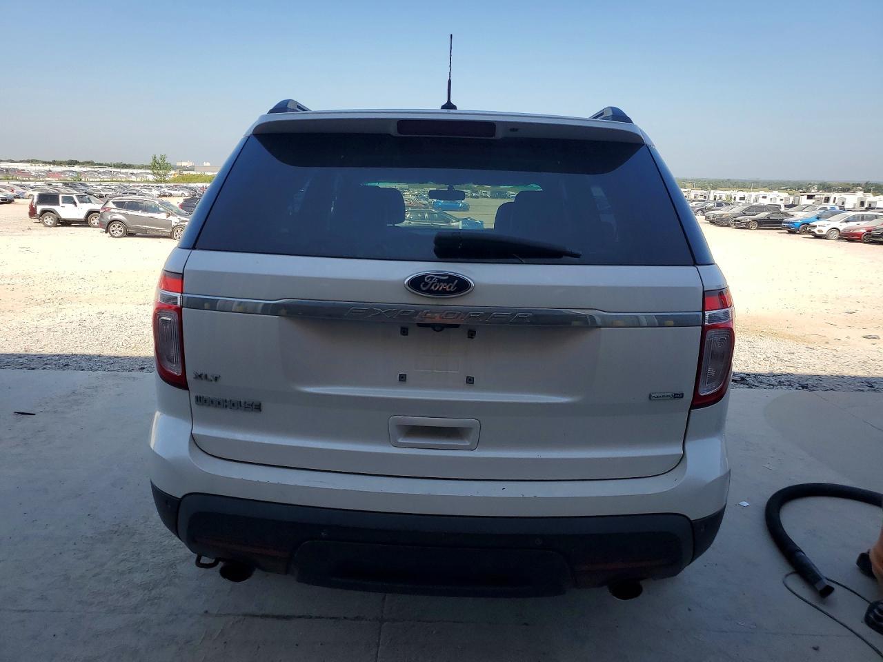 2013 Ford Explorer Xlt White vin: 1FM5K8D82DGC52632
