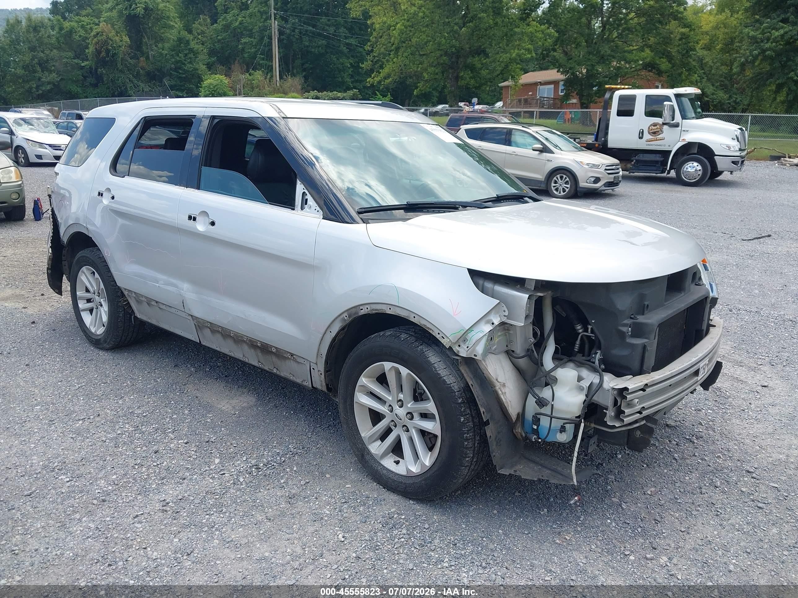 2014 Ford Explorer Xlt Silver vin: 1FM5K8D82EGA06004