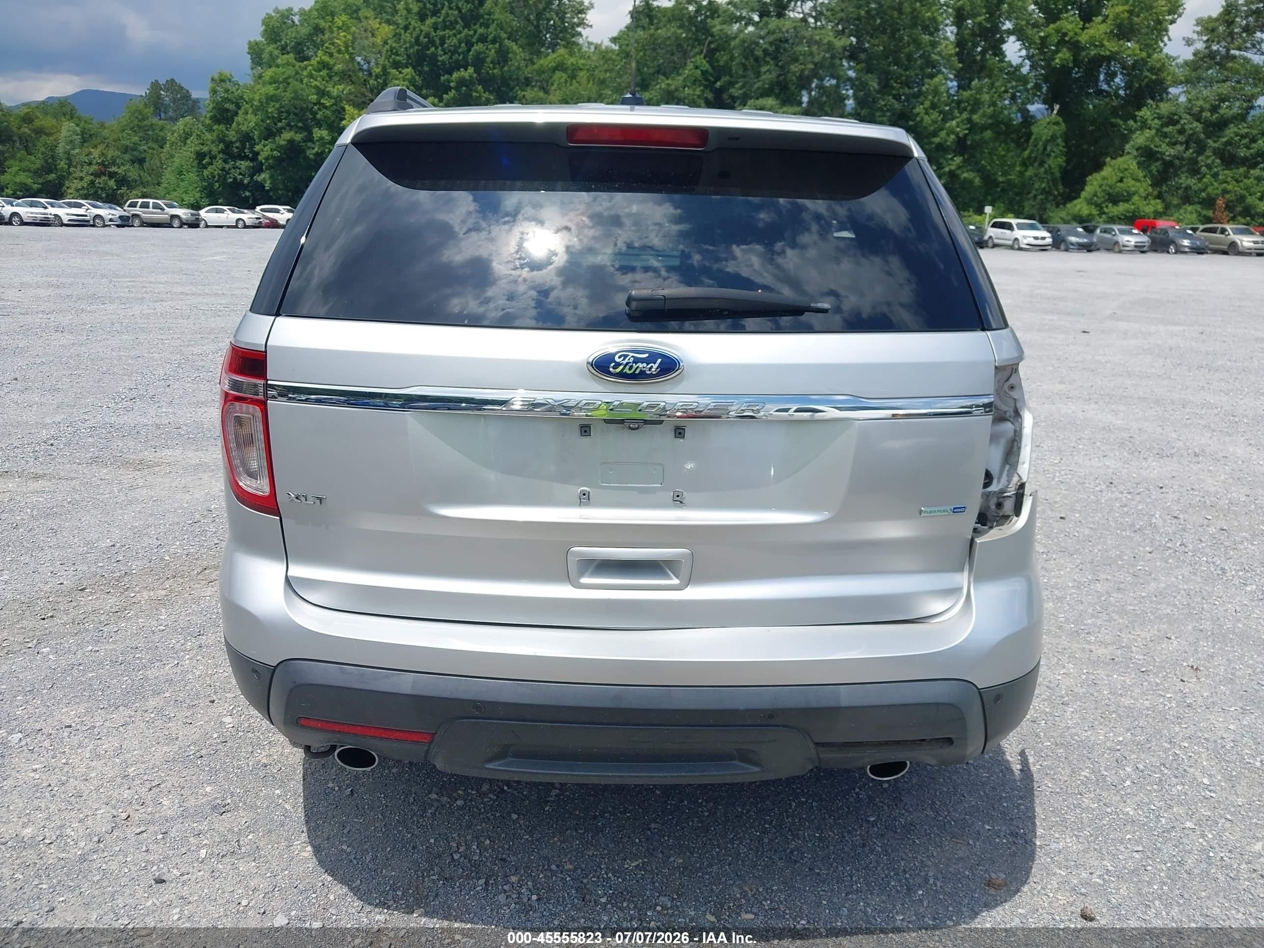 2014 Ford Explorer Xlt Silver vin: 1FM5K8D82EGA06004
