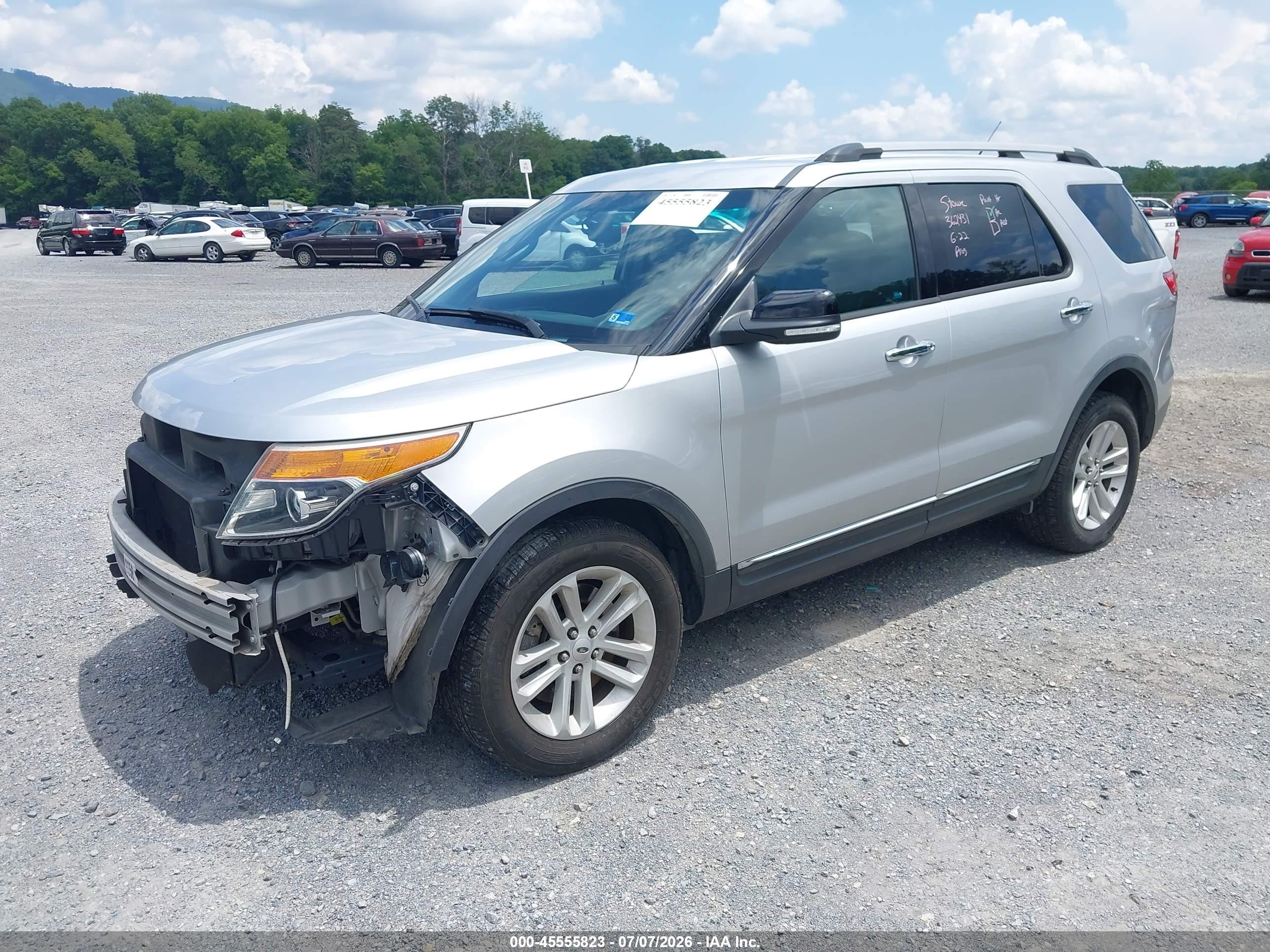 2014 Ford Explorer Xlt Silver vin: 1FM5K8D82EGA06004