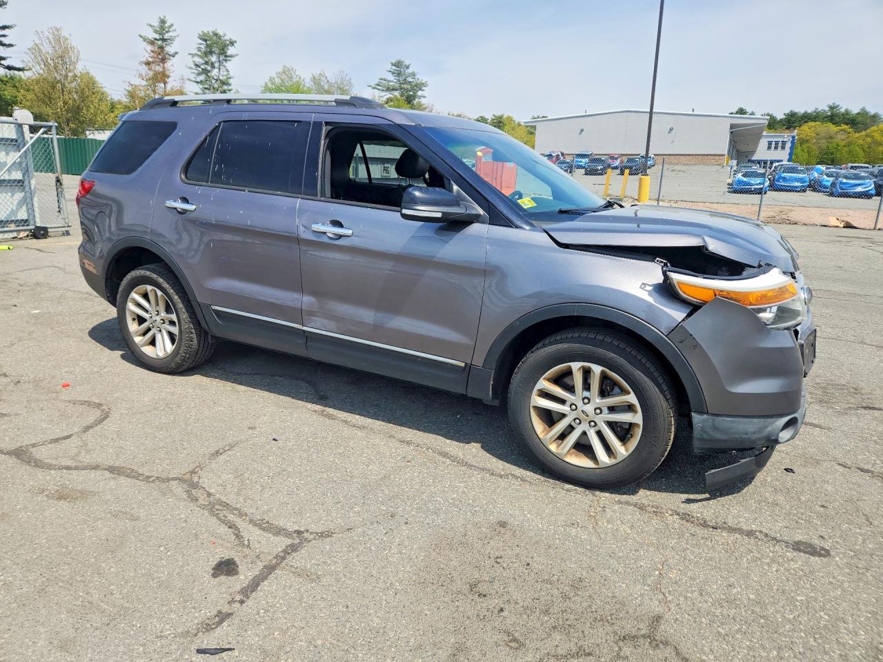 2014 Ford Explorer Xlt Silver vin: 1FM5K8D82EGA15544