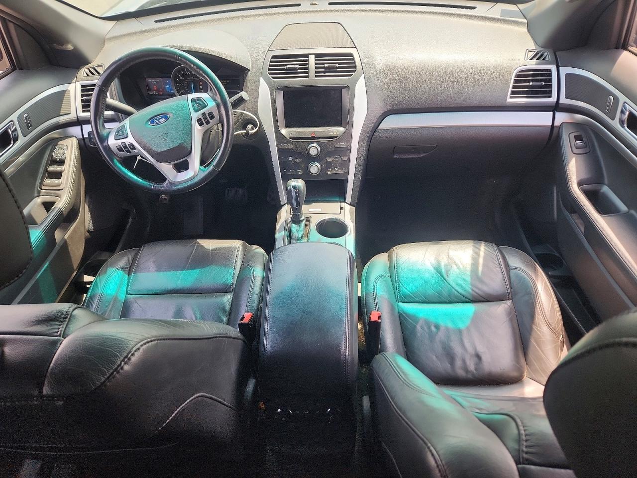 2014 Ford Explorer Xlt Silver vin: 1FM5K8D82EGA15544