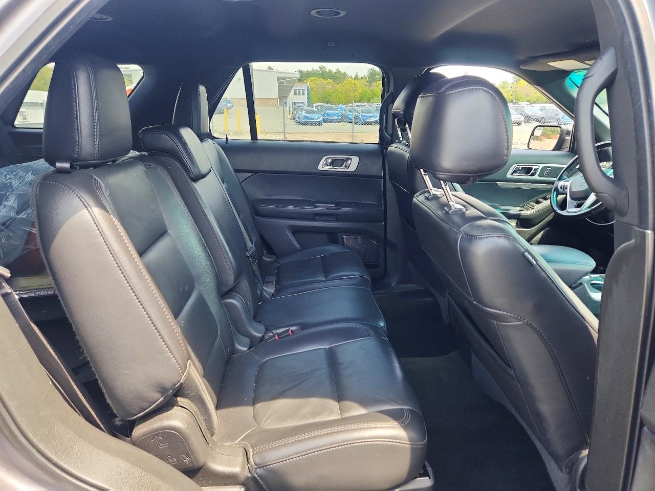 2014 Ford Explorer Xlt Silver vin: 1FM5K8D82EGA15544
