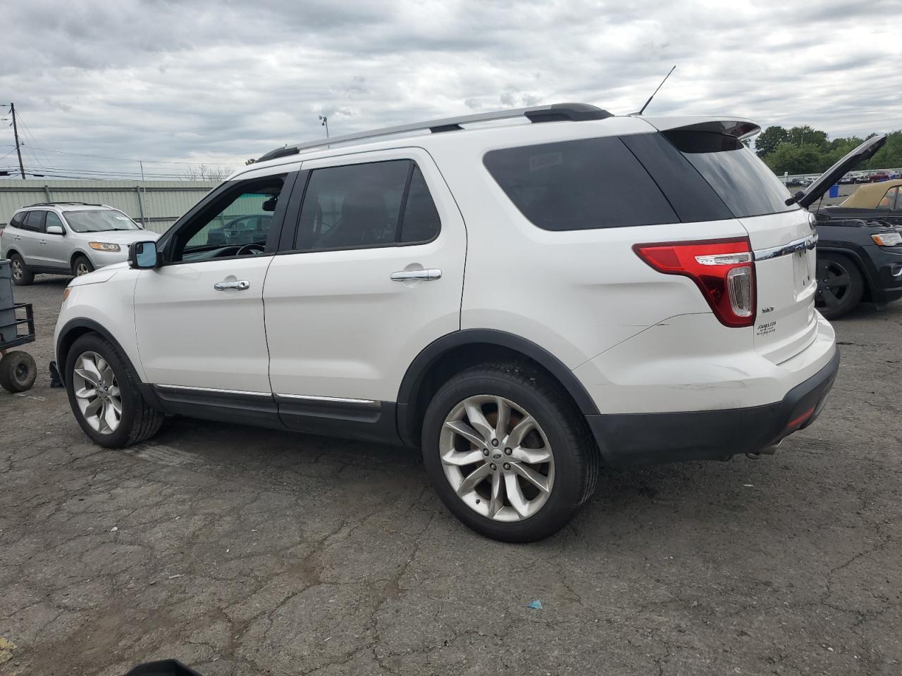 2014 Ford Explorer Xlt White vin: 1FM5K8D82EGA35910