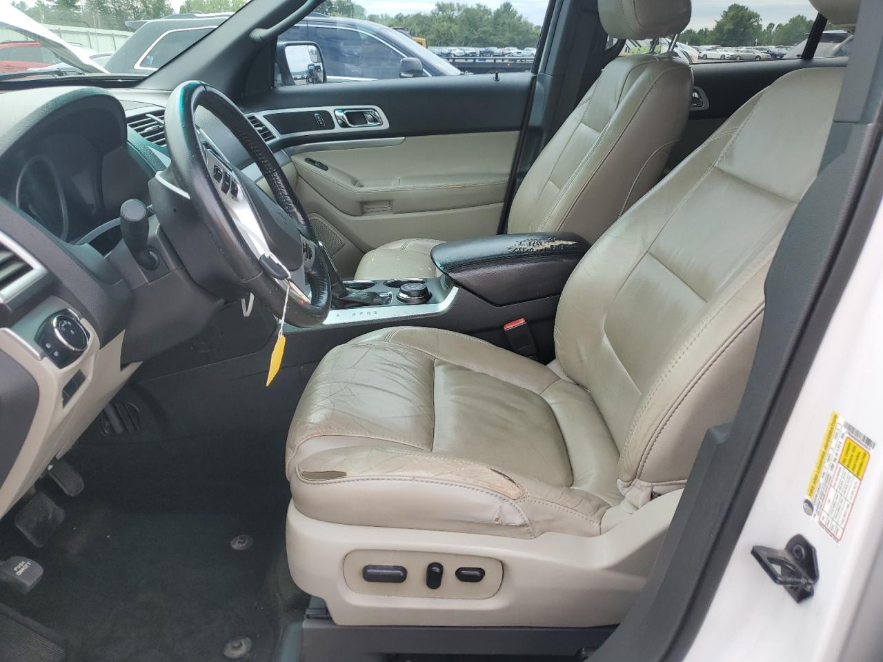 2014 Ford Explorer Xlt White vin: 1FM5K8D82EGA35910