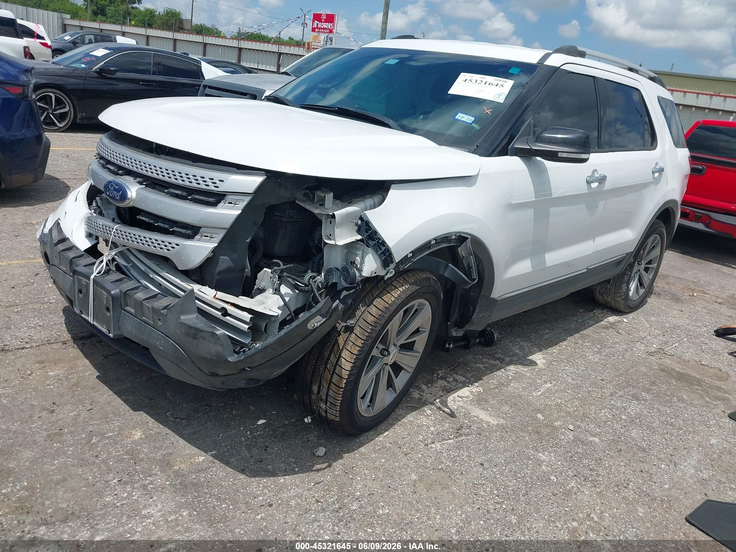 2014 Ford Explorer Xlt White vin: 1FM5K8D82EGA44204