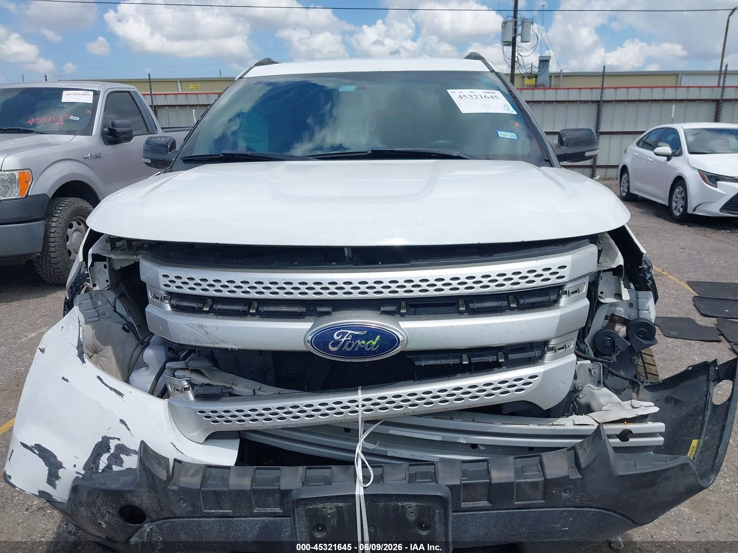 2014 Ford Explorer Xlt White vin: 1FM5K8D82EGA44204
