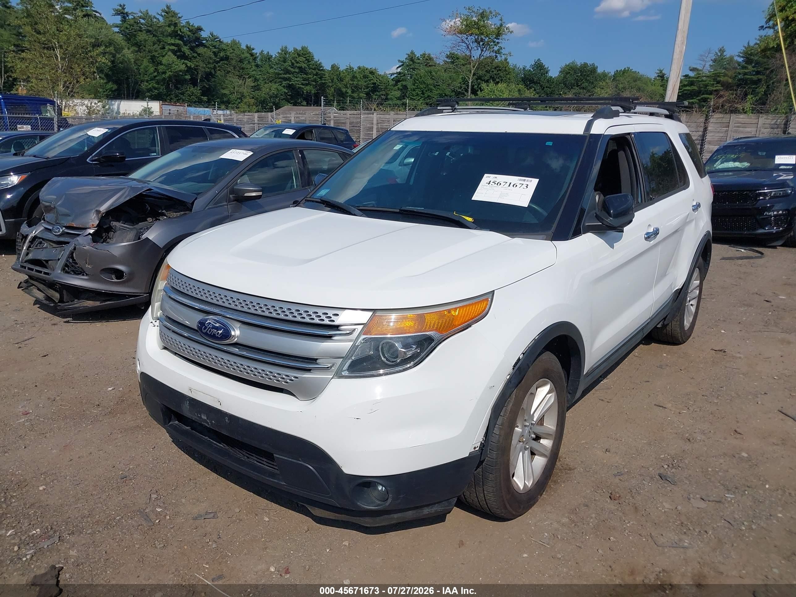 2014 Ford Explorer Xlt White vin: 1FM5K8D82EGC04467
