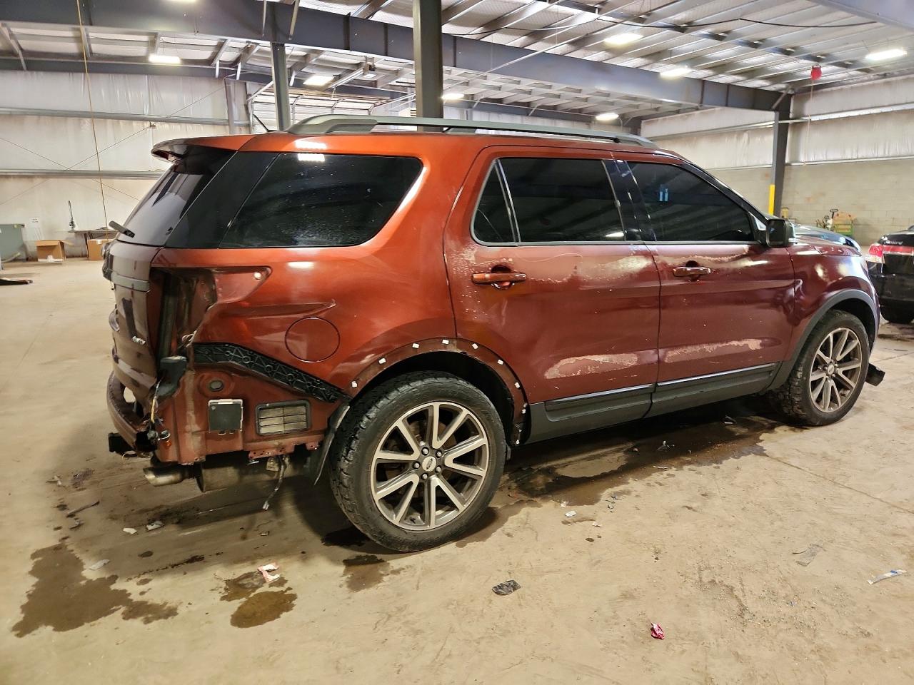 2015 Ford Explorer Xlt Maroon vin: 1FM5K8D82FGA25072