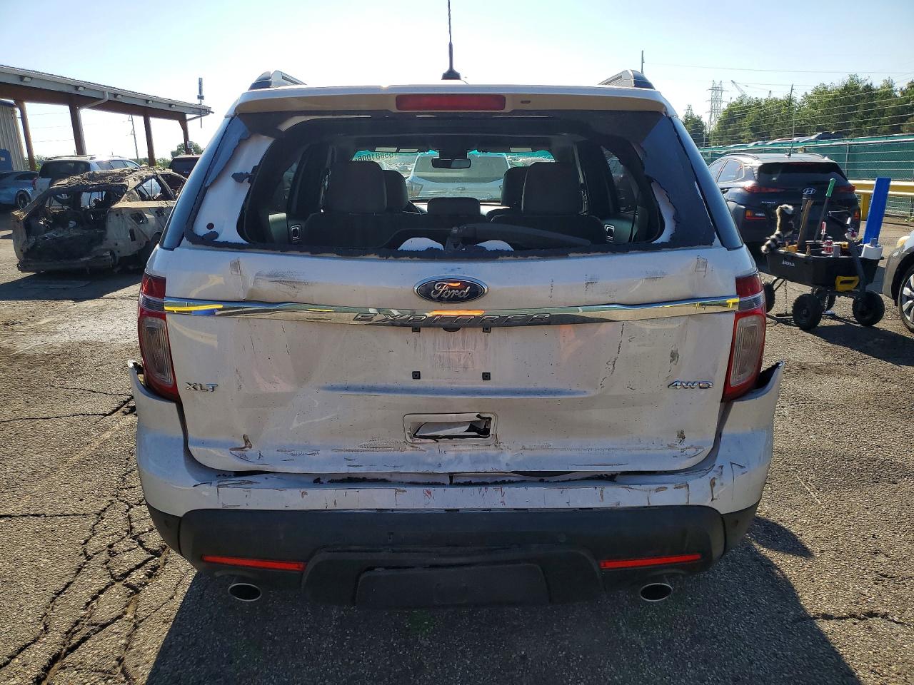 2015 Ford Explorer Xlt White vin: 1FM5K8D82FGA41174