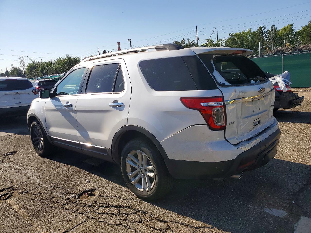 2015 Ford Explorer Xlt White vin: 1FM5K8D82FGA41174