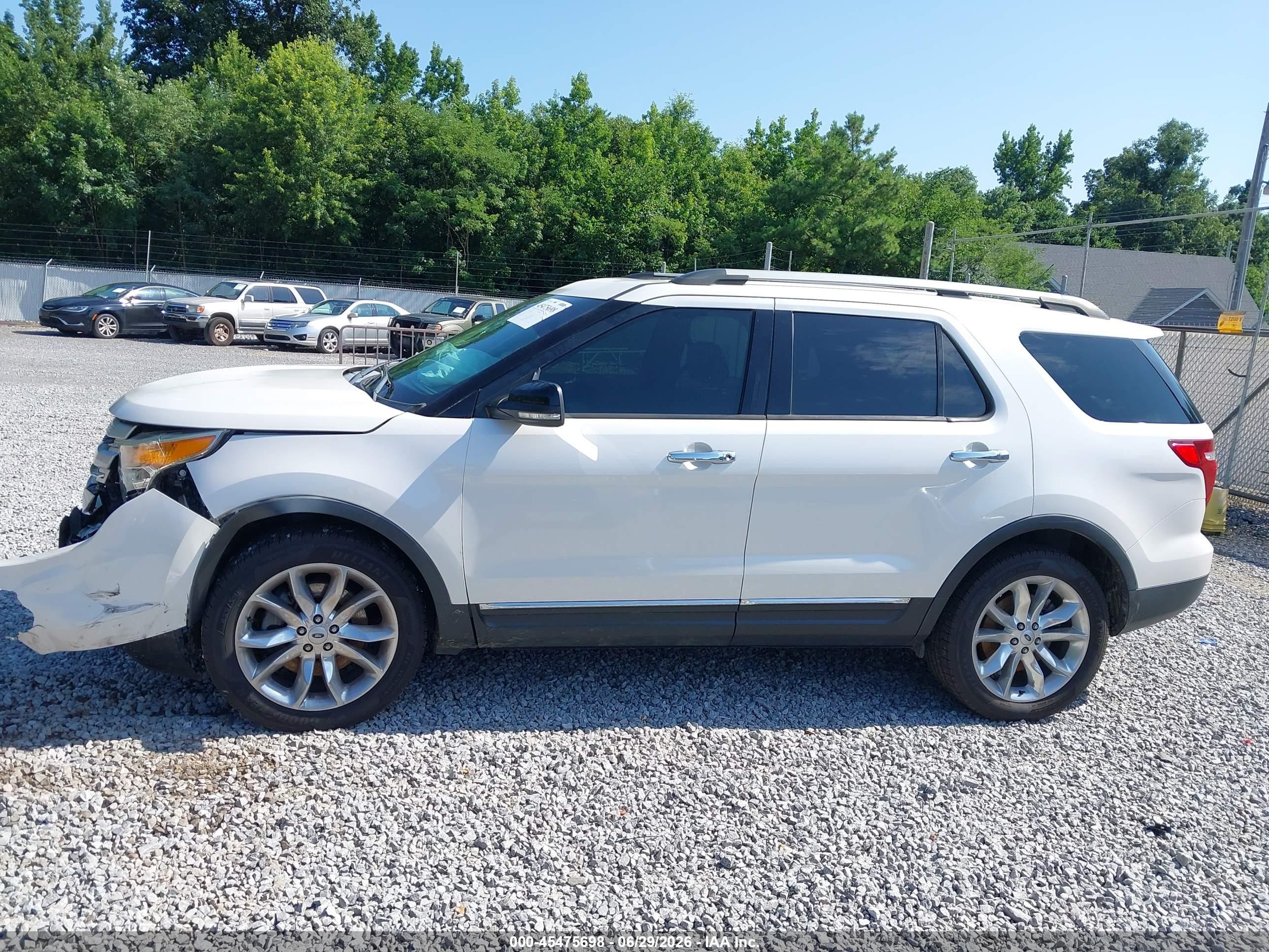2015 Ford Explorer Xlt White vin: 1FM5K8D82FGB09828