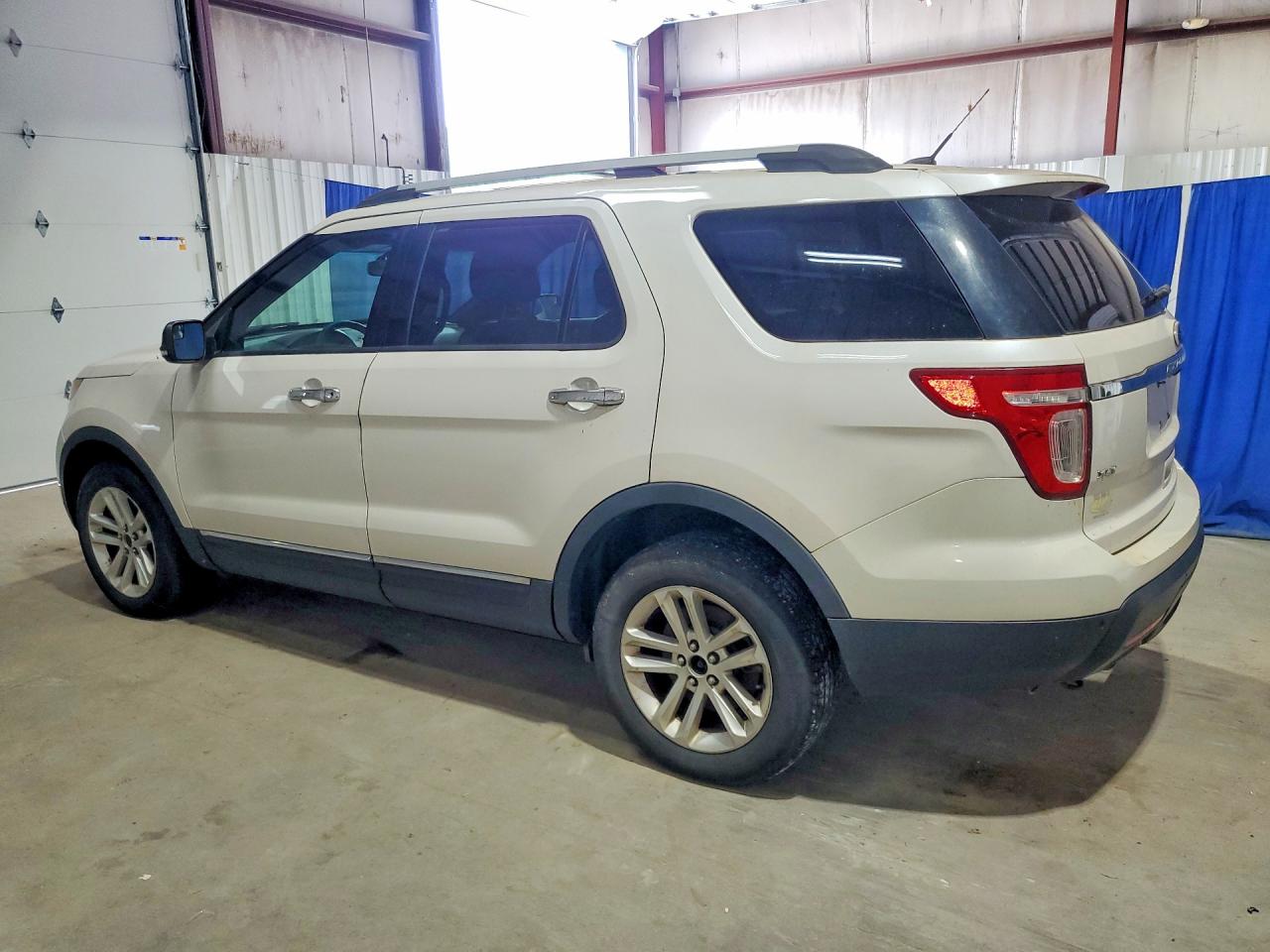 2015 Ford Explorer Xlt White vin: 1FM5K8D82FGB42151
