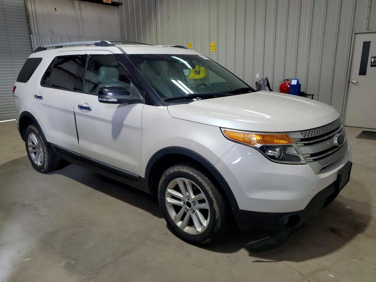 2015 Ford Explorer Xlt White vin: 1FM5K8D82FGB42151