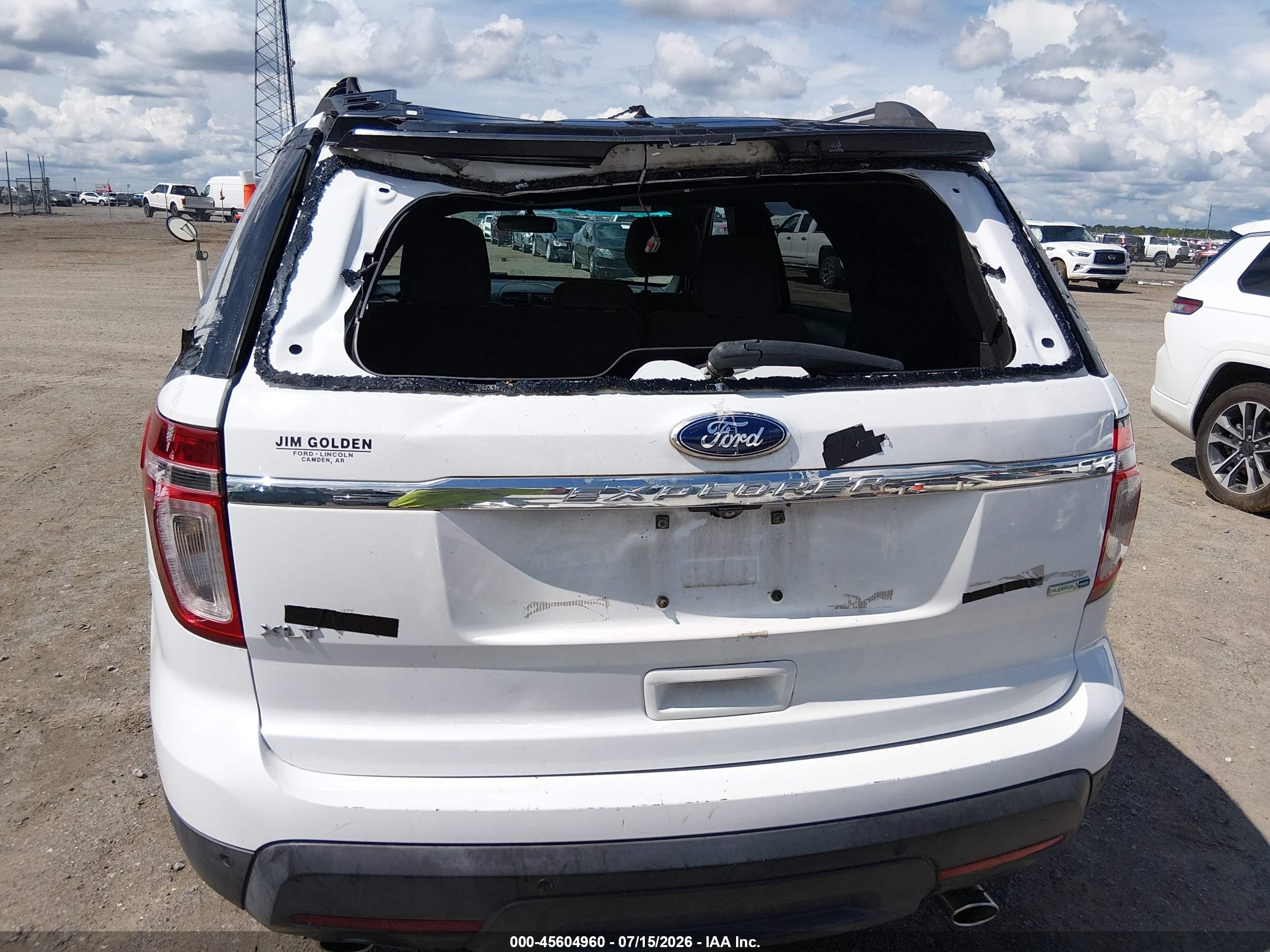 2015 Ford Explorer Xlt White vin: 1FM5K8D82FGC40774
