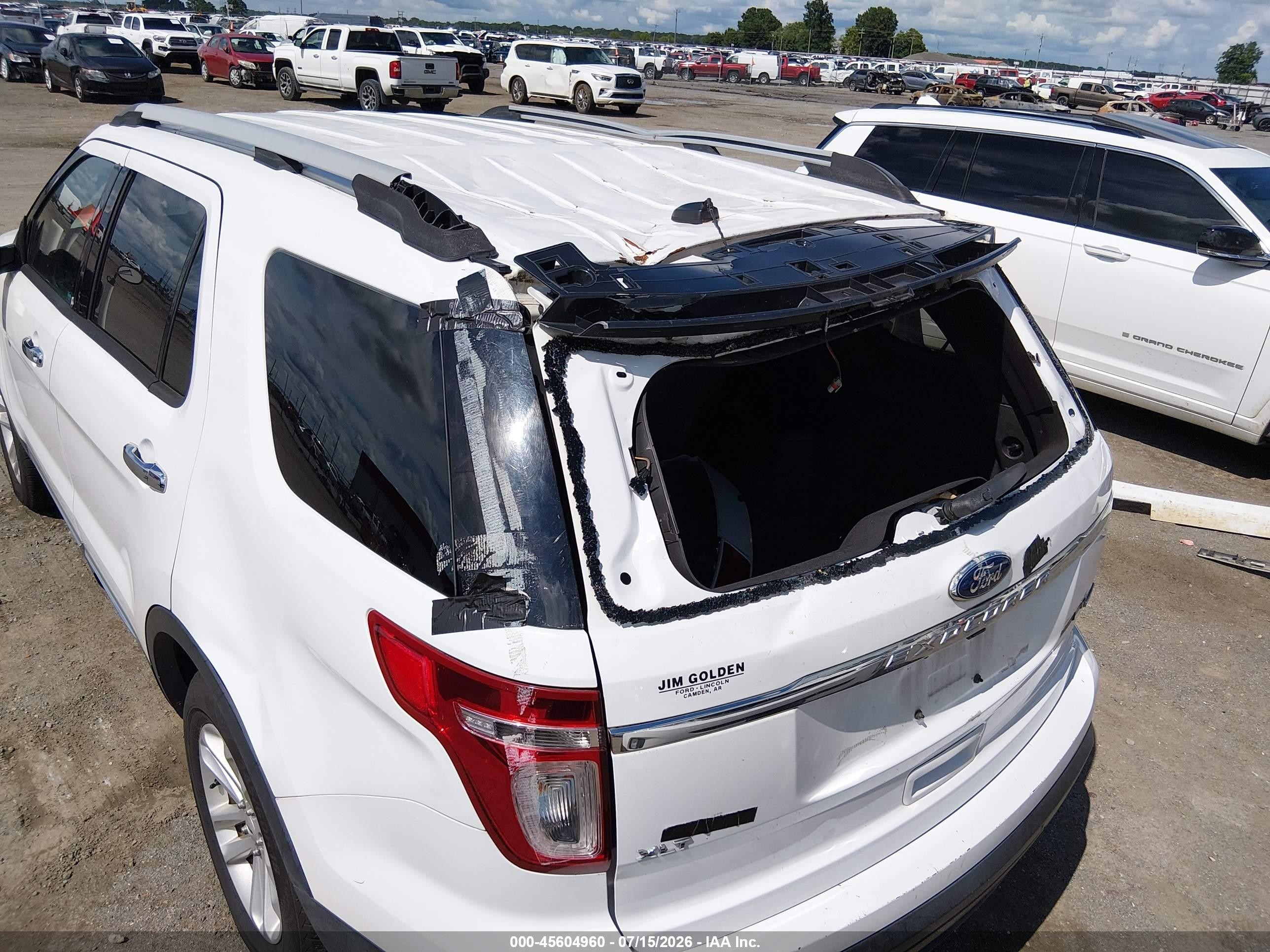 2015 Ford Explorer Xlt White vin: 1FM5K8D82FGC40774