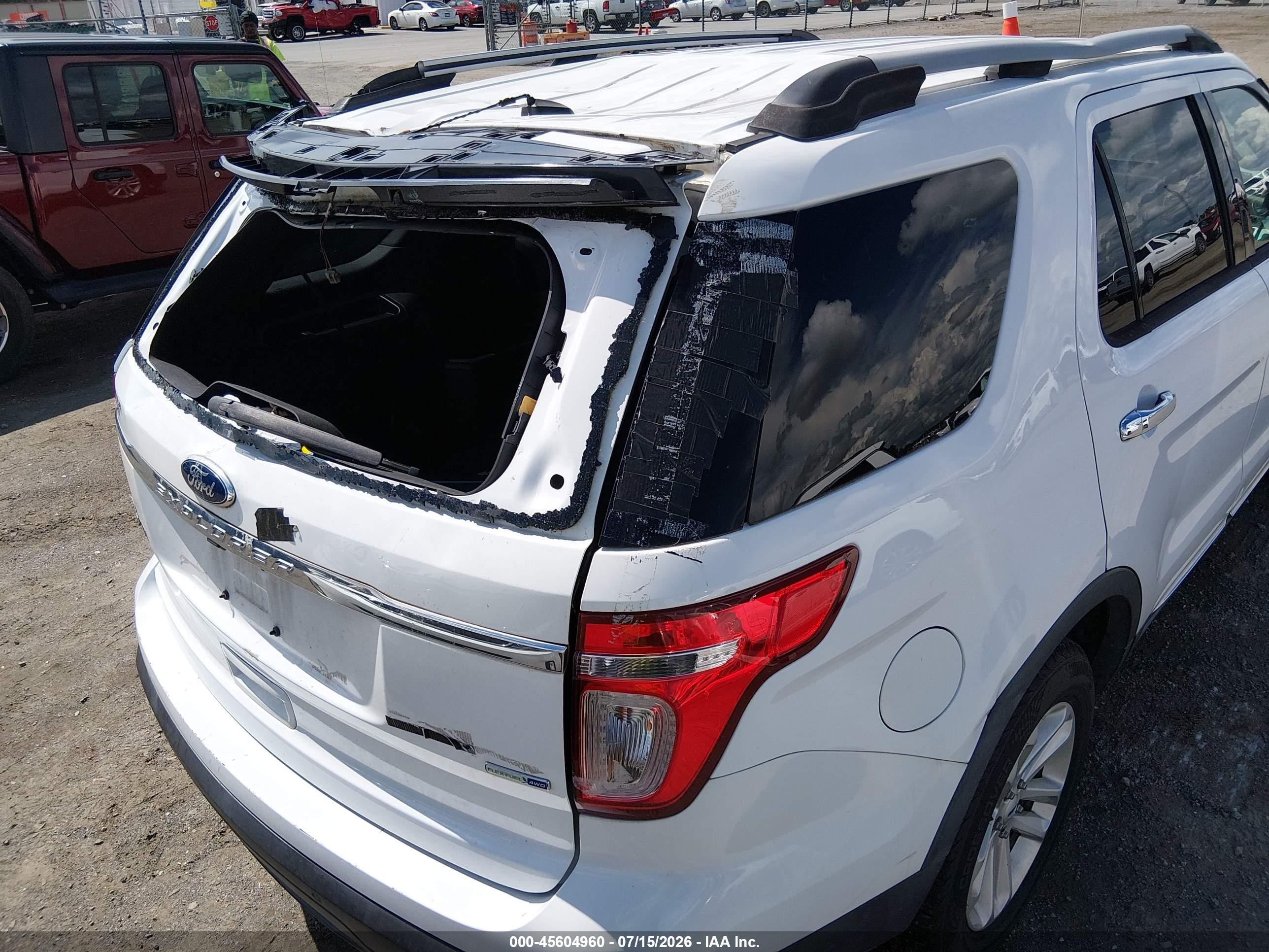 2015 Ford Explorer Xlt White vin: 1FM5K8D82FGC40774