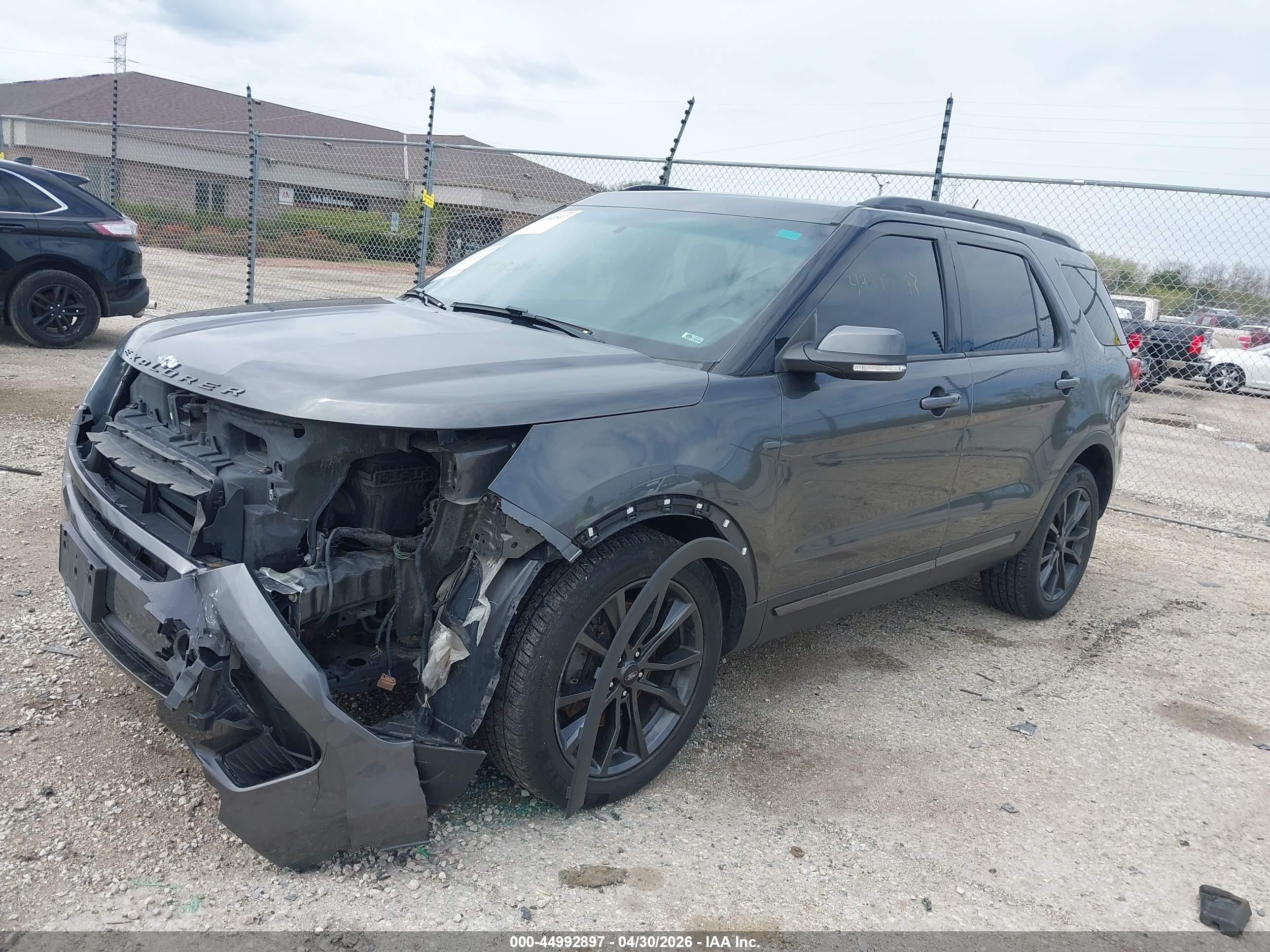 2019 Ford Explorer Xlt Gray vin: 1FM5K8D82KGA05379