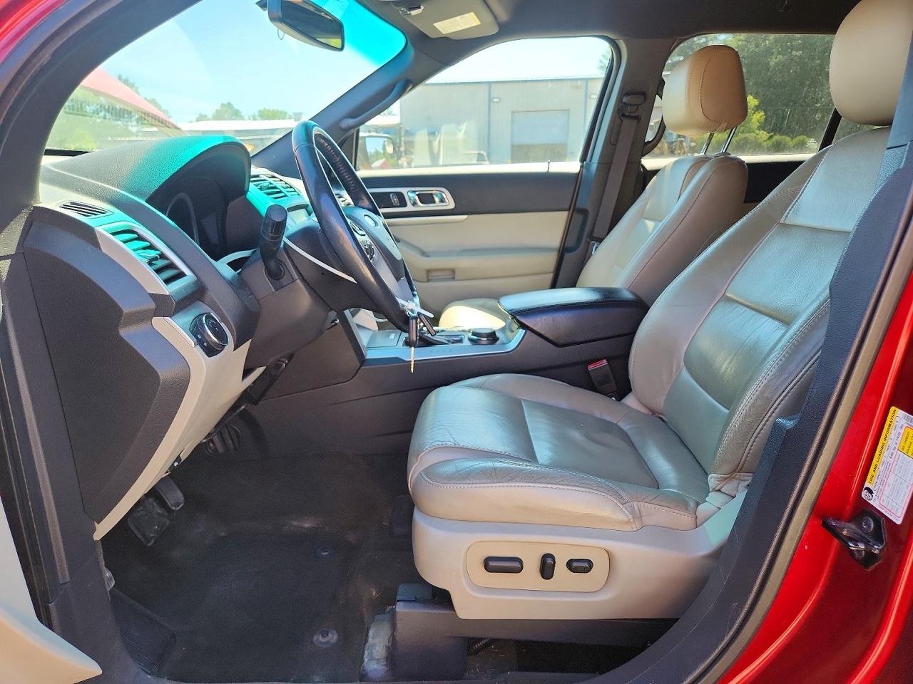 2013 Ford Explorer Red vin: 1FM5K8D83DGC08817