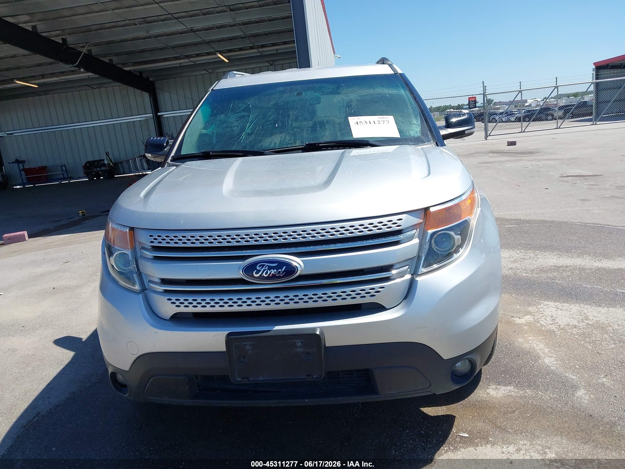 2014 Ford Explorer Xlt Silver vin: 1FM5K8D83EGA22907