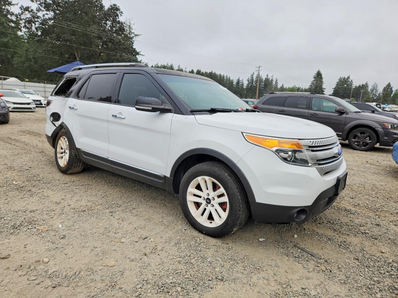 2014 Ford Explorer Xlt White vin: 1FM5K8D83EGA50657
