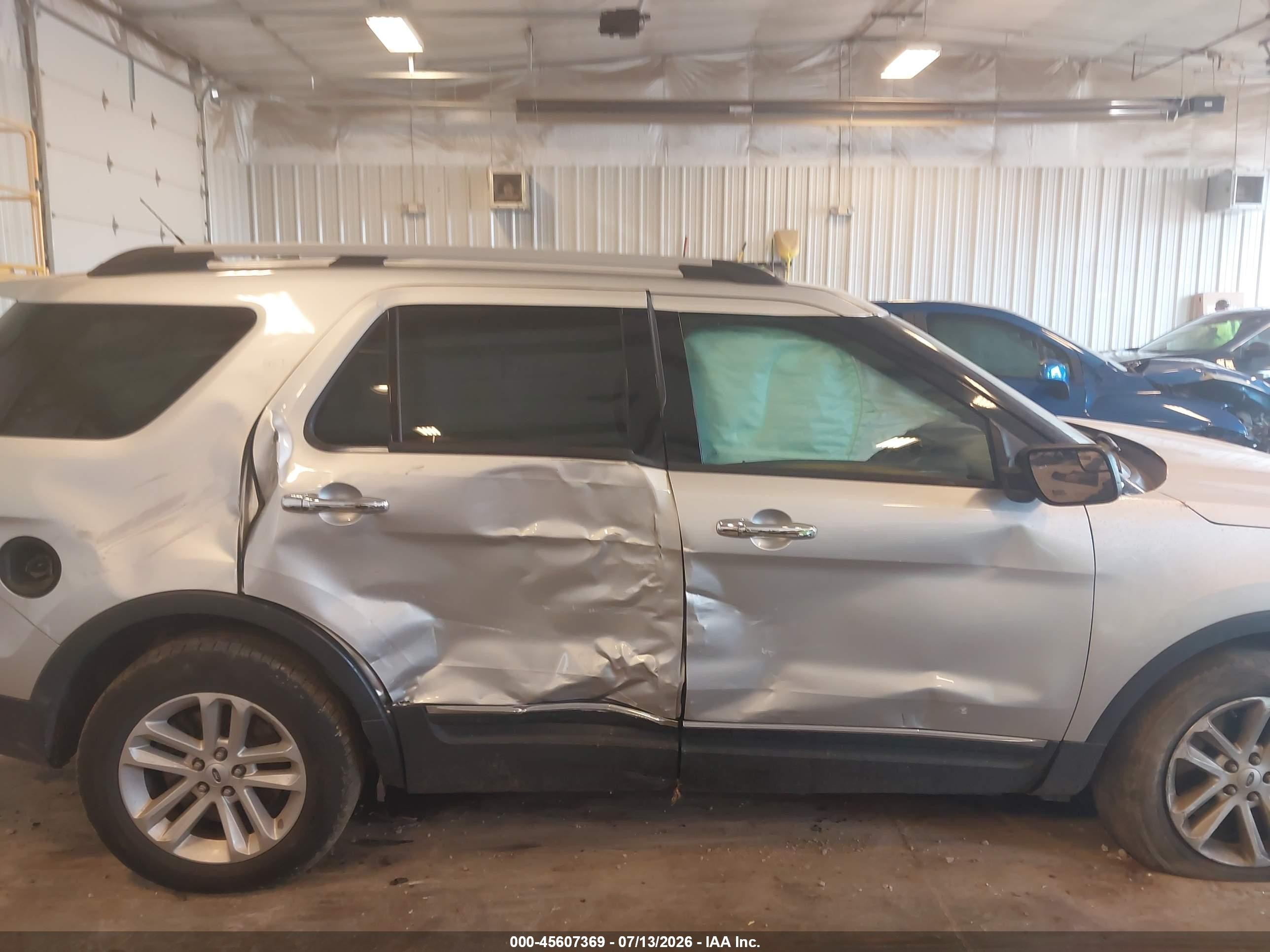 2014 Ford Explorer Xlt Silver vin: 1FM5K8D83EGA97588