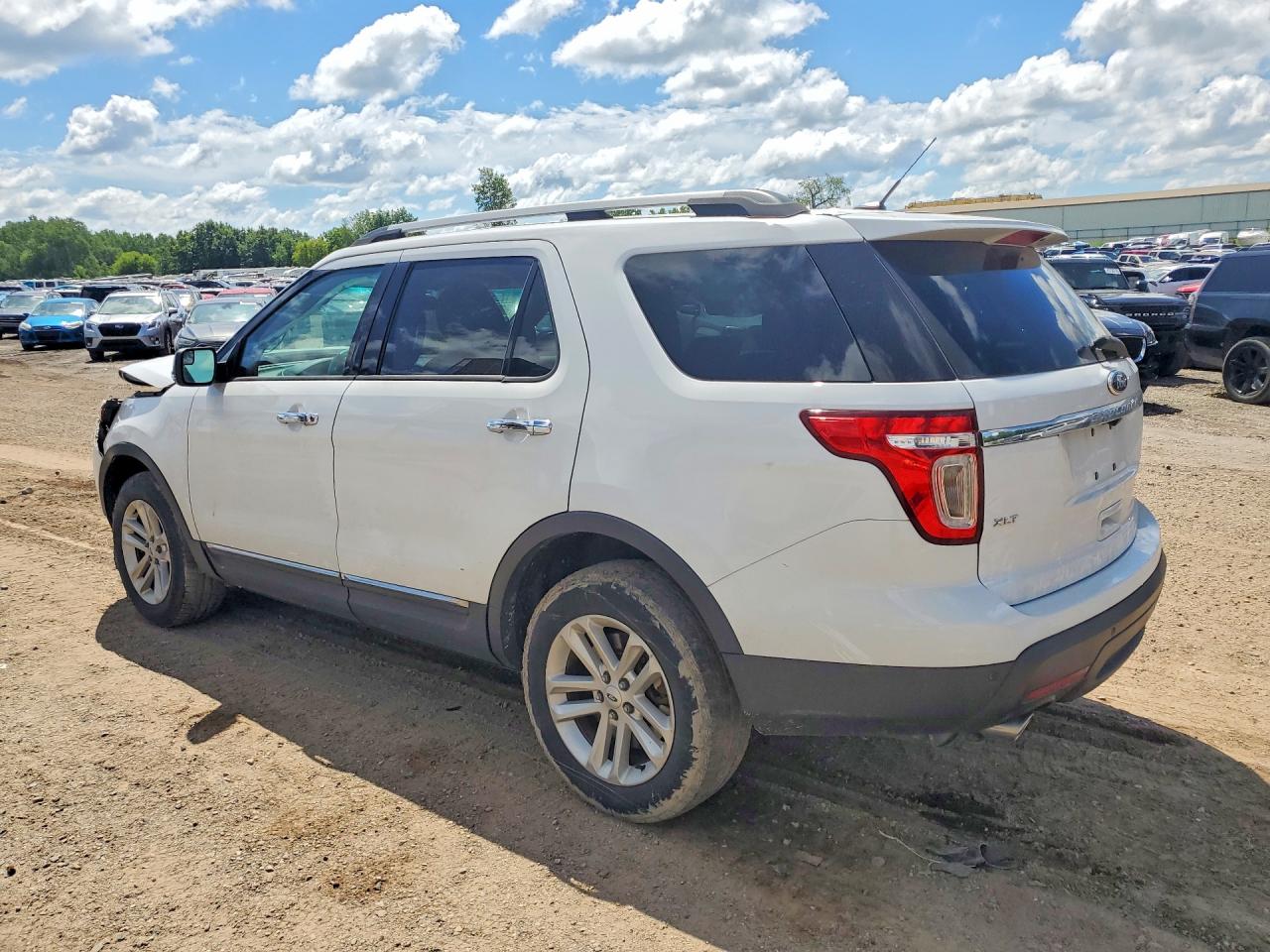 2014 Ford Explorer Xlt White vin: 1FM5K8D83EGC50647