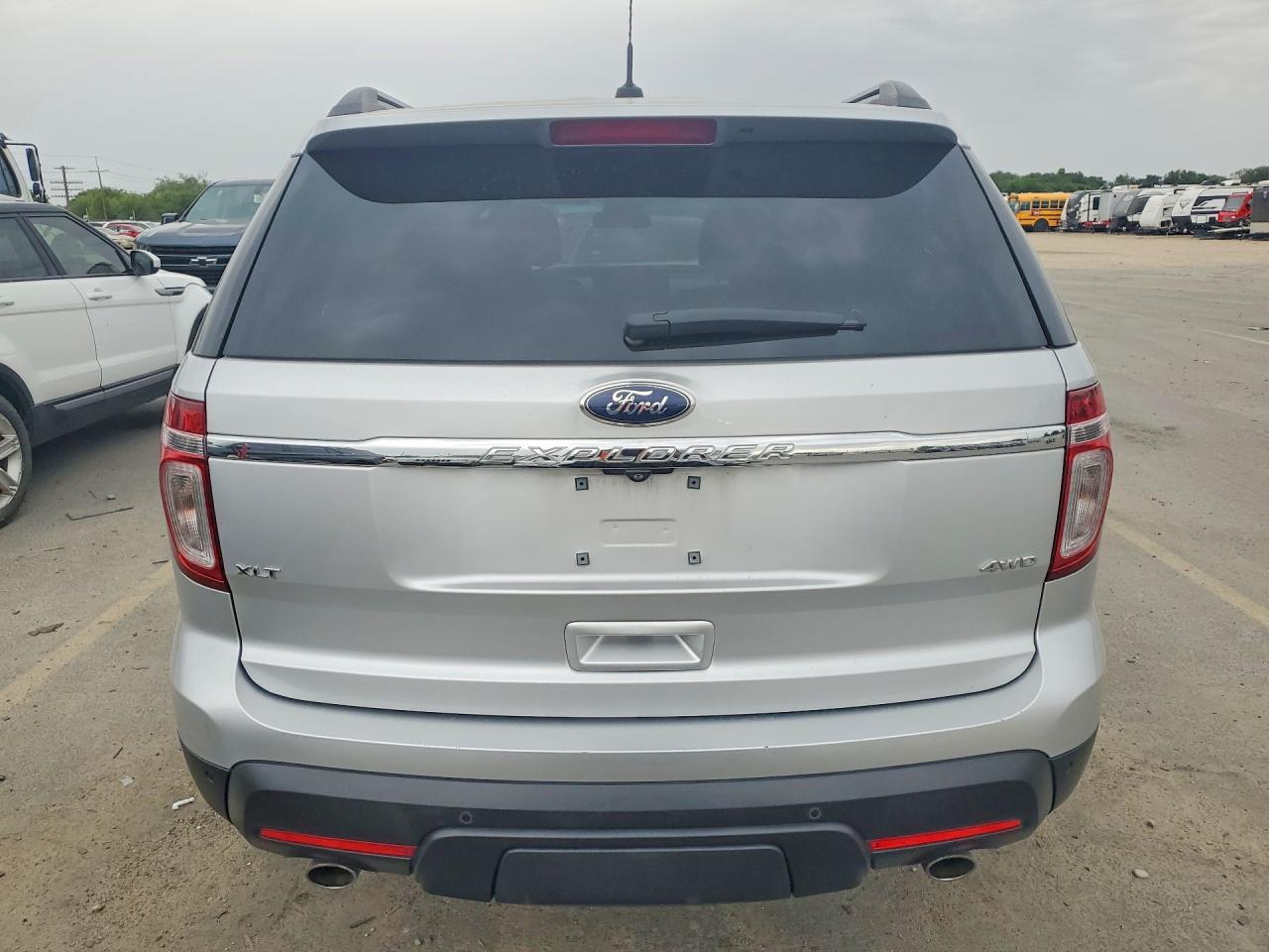 2014 Ford Explorer Xlt Silver vin: 1FM5K8D83EGC62944