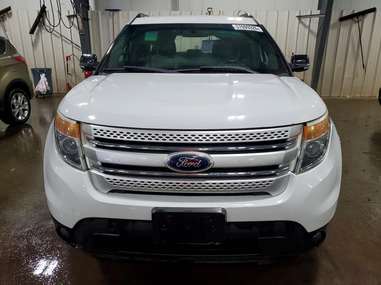 2015 Ford Explorer Xlt White vin: 1FM5K8D83FGA22052