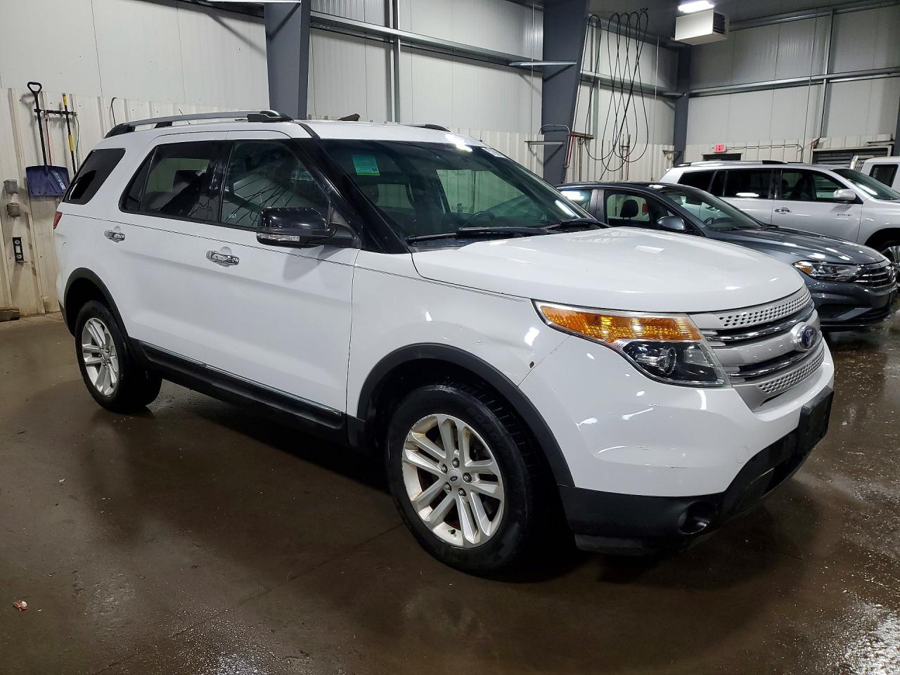2015 Ford Explorer Xlt White vin: 1FM5K8D83FGA22052