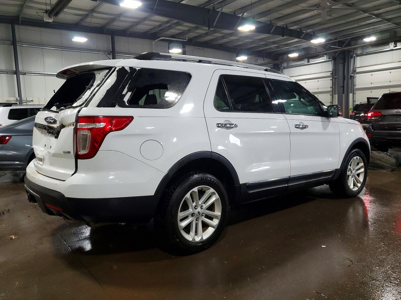 2015 Ford Explorer Xlt White vin: 1FM5K8D83FGA22052