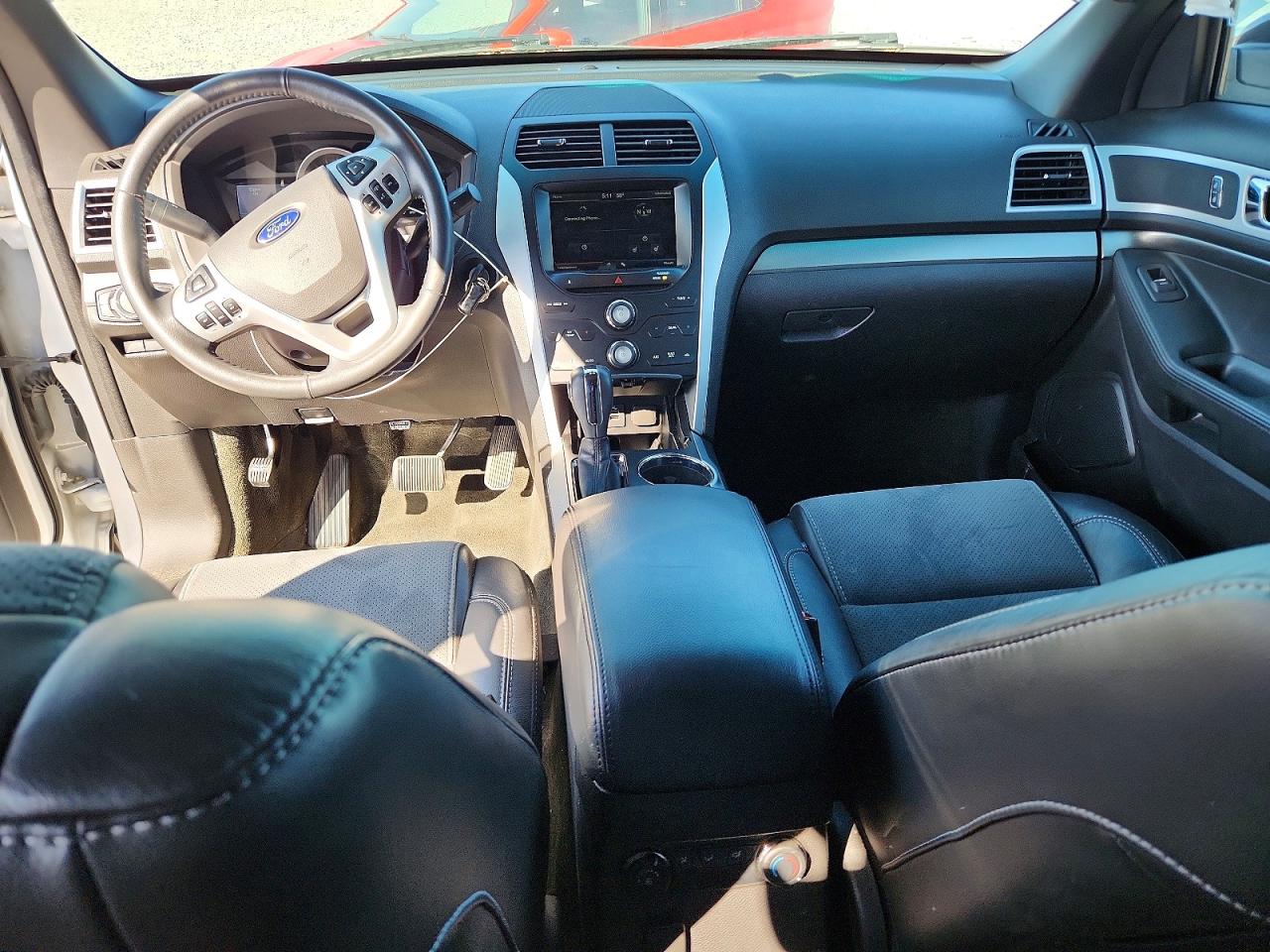 2015 Ford Explorer Xlt White vin: 1FM5K8D83FGA26179