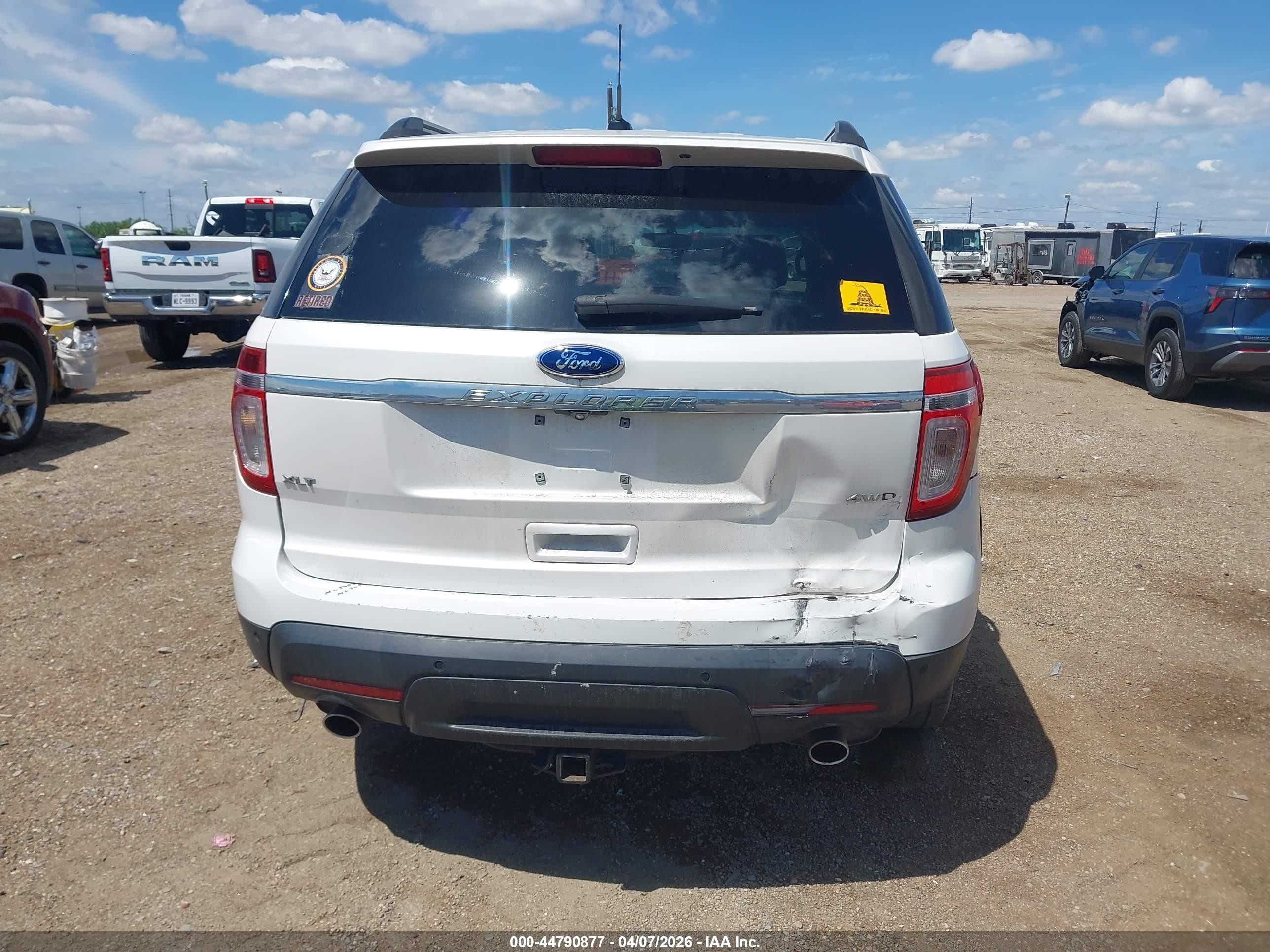 2015 Ford Explorer Xlt White vin: 1FM5K8D83FGA49994