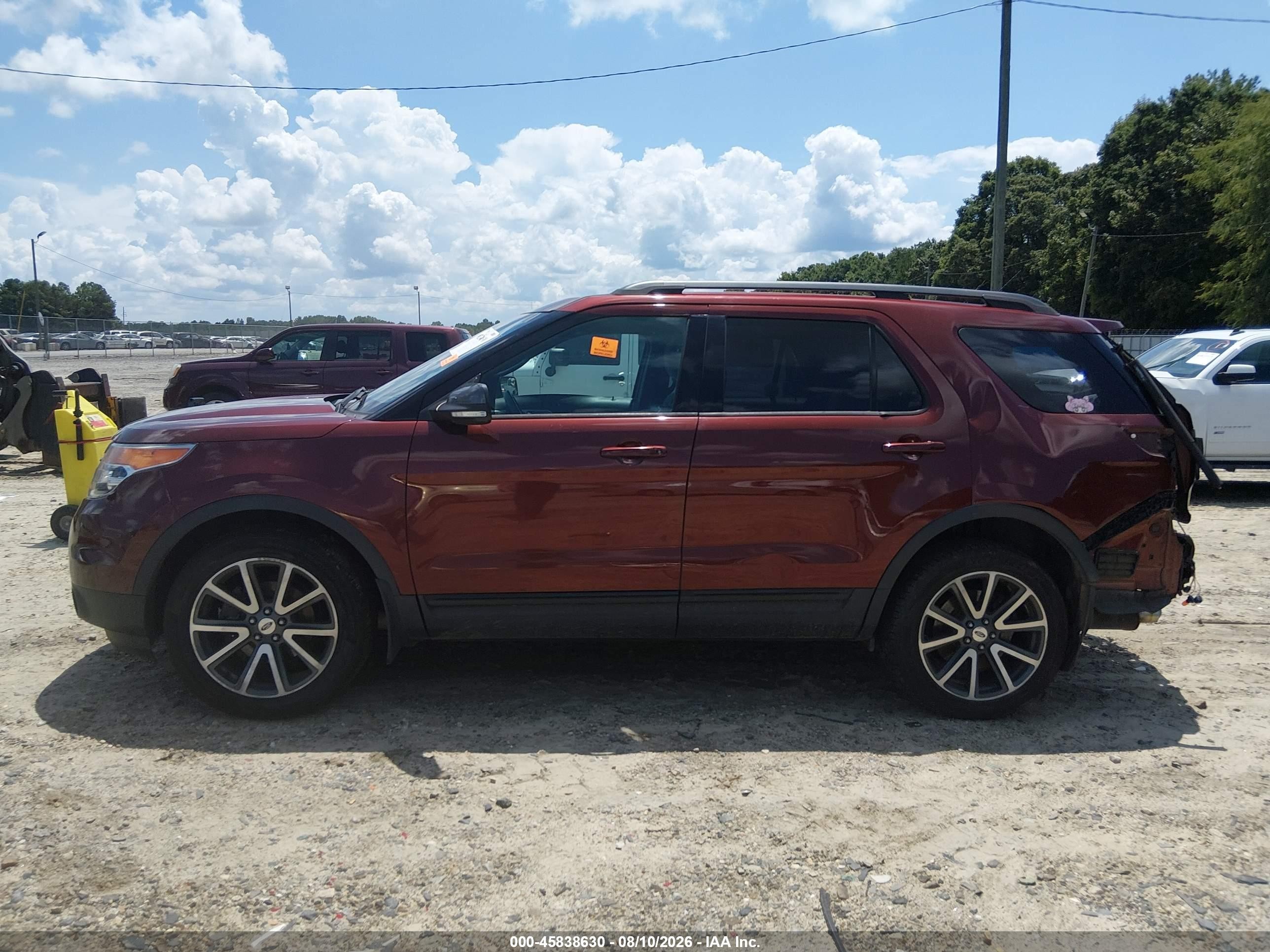 2015 Ford Explorer Xlt Red vin: 1FM5K8D83FGB17727