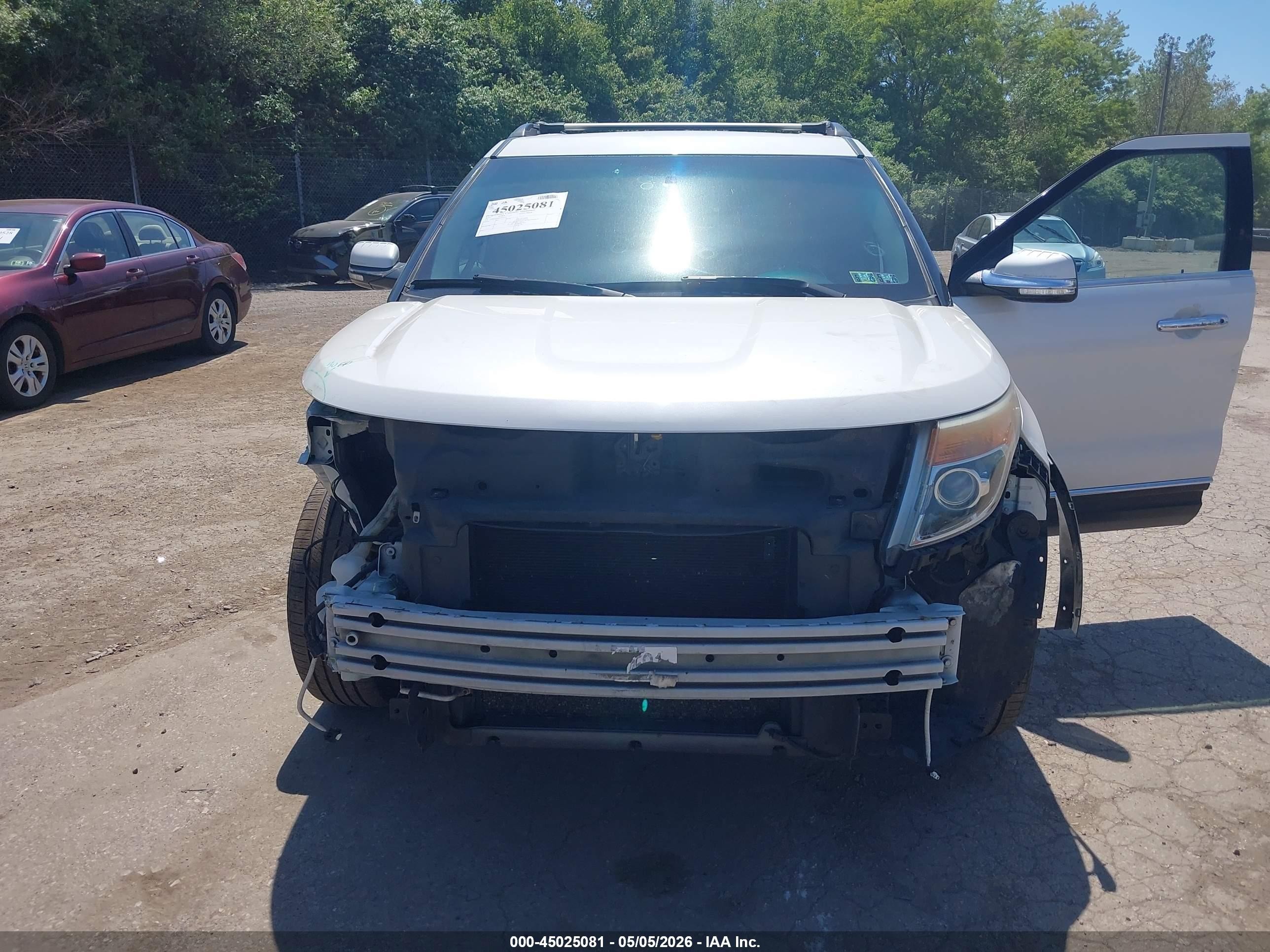 2015 Ford Explorer Xlt Белый vin: 1FM5K8D83FGB55121