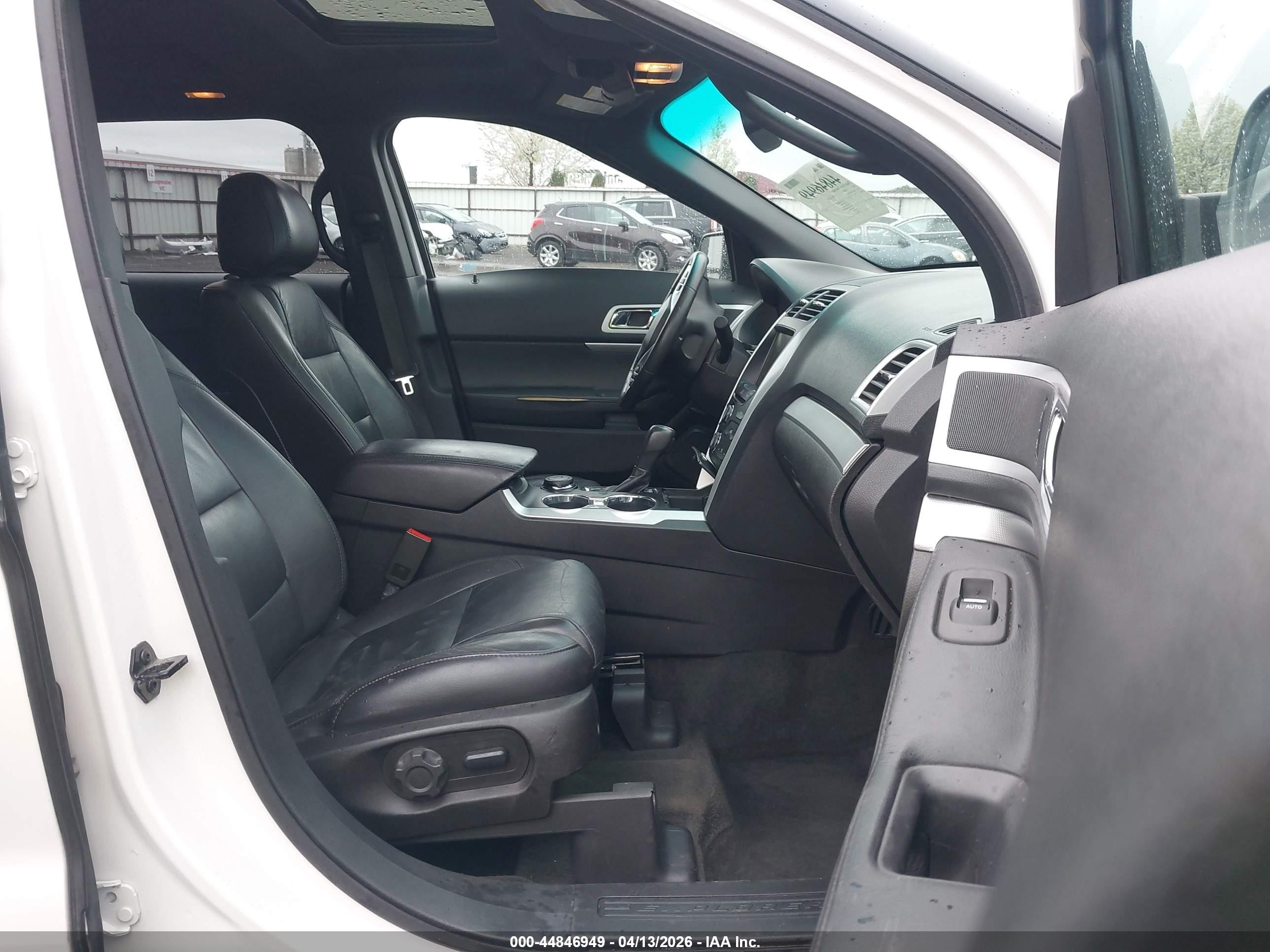 2015 Ford Explorer Xlt White vin: 1FM5K8D83FGB60397