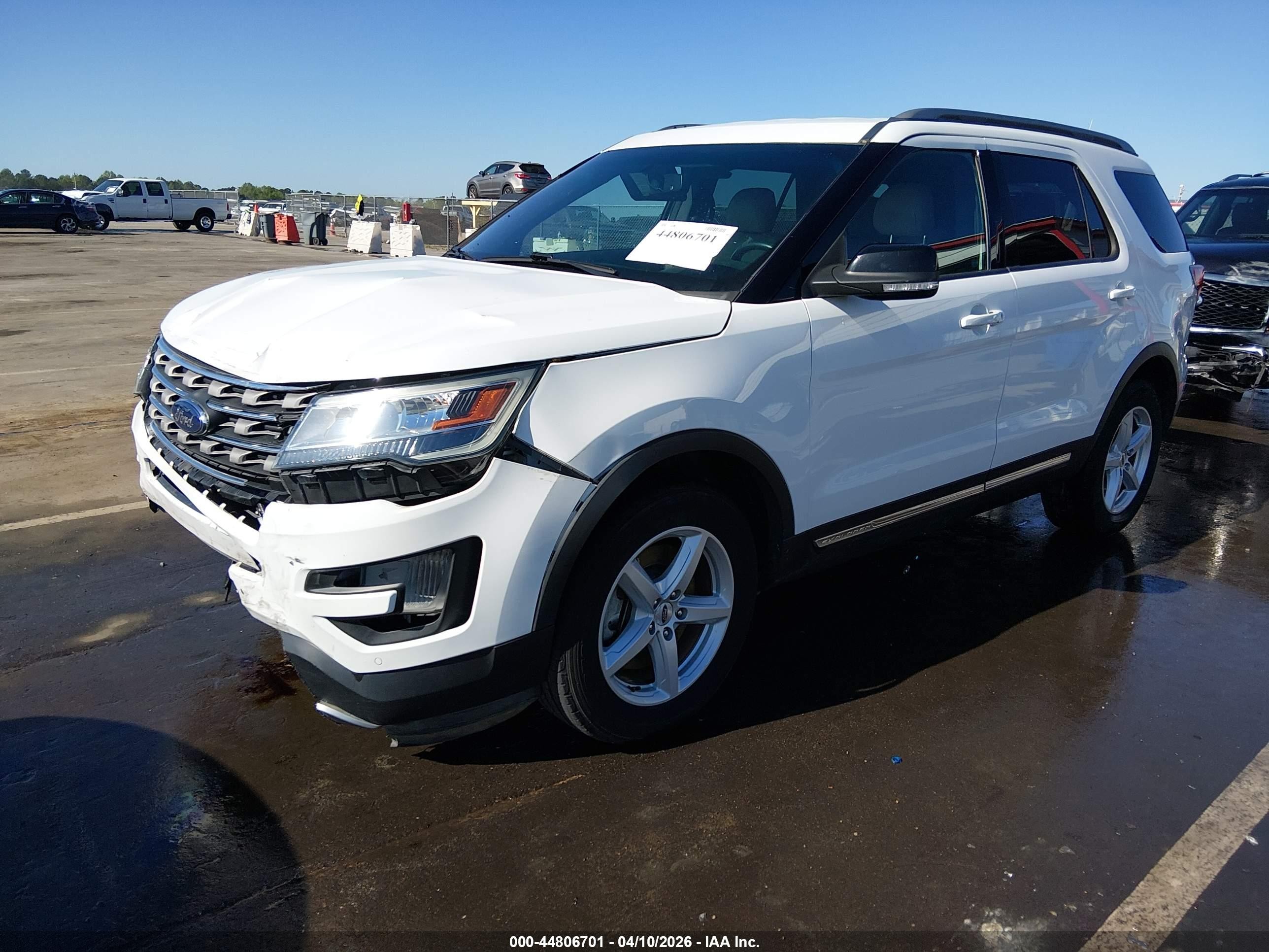 2017 Ford Explorer Xlt White vin: 1FM5K8D83HGA97126