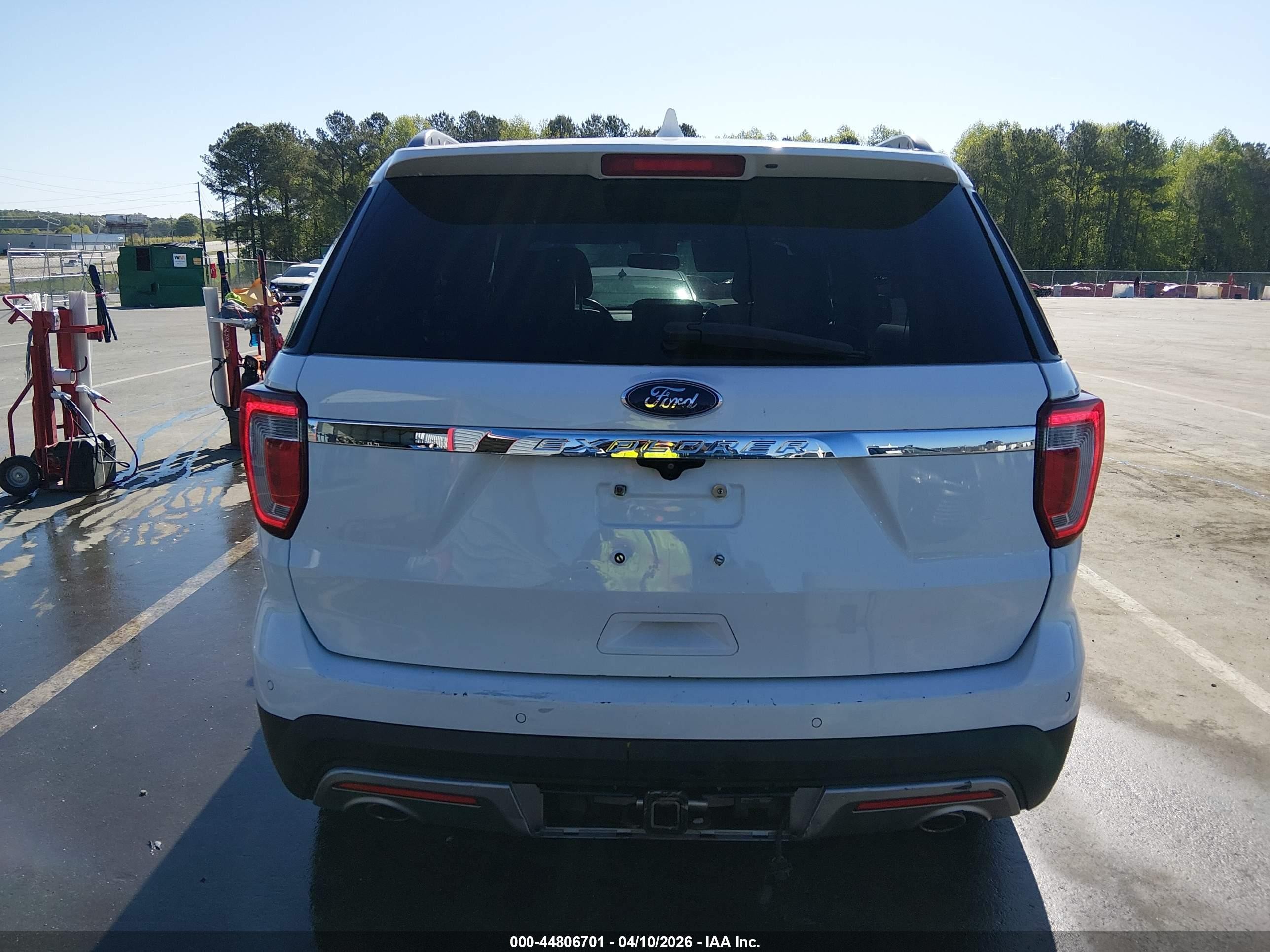 2017 Ford Explorer Xlt White vin: 1FM5K8D83HGA97126