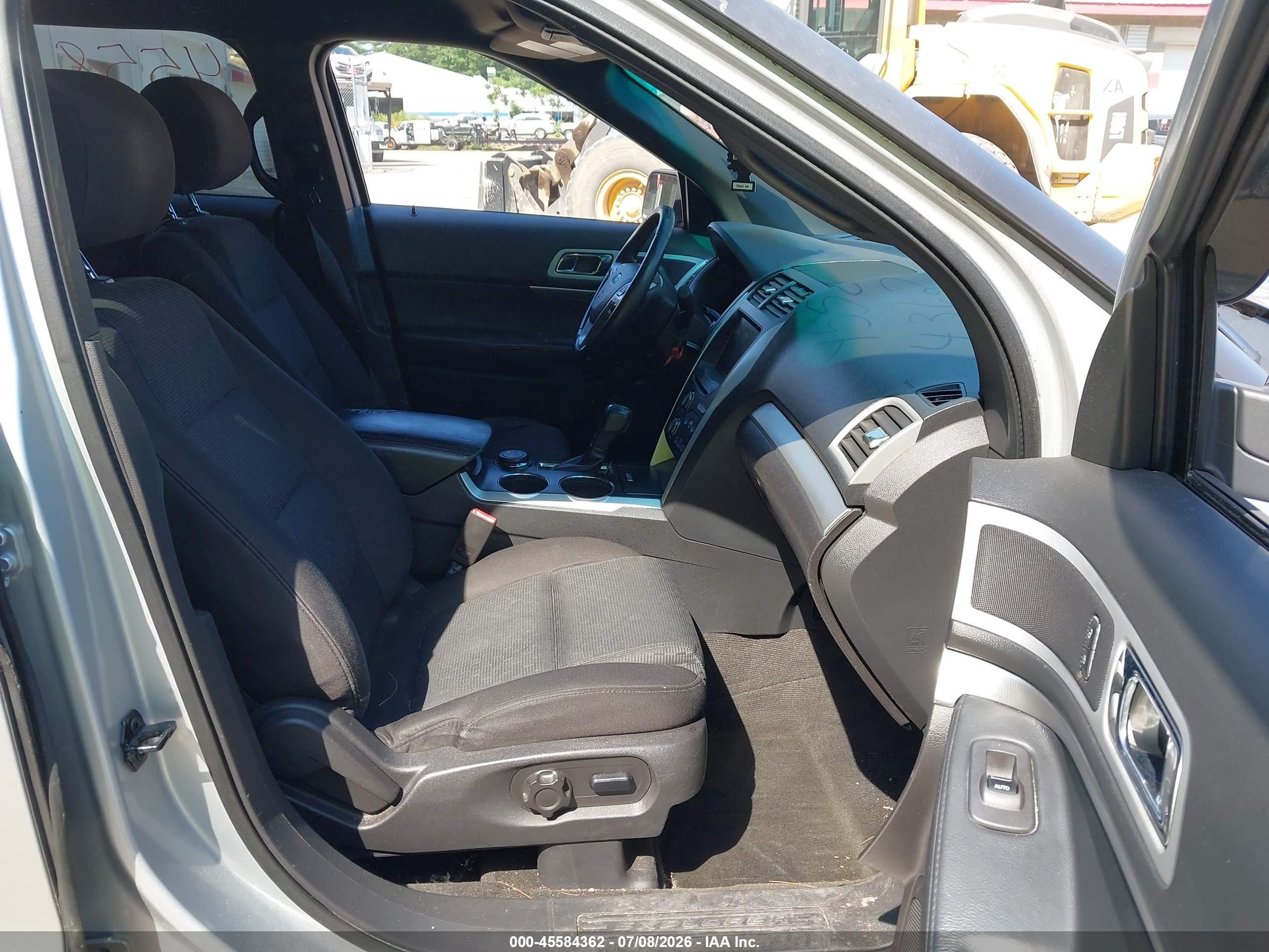 2013 Ford Explorer Xlt Silver vin: 1FM5K8D84DGA27211