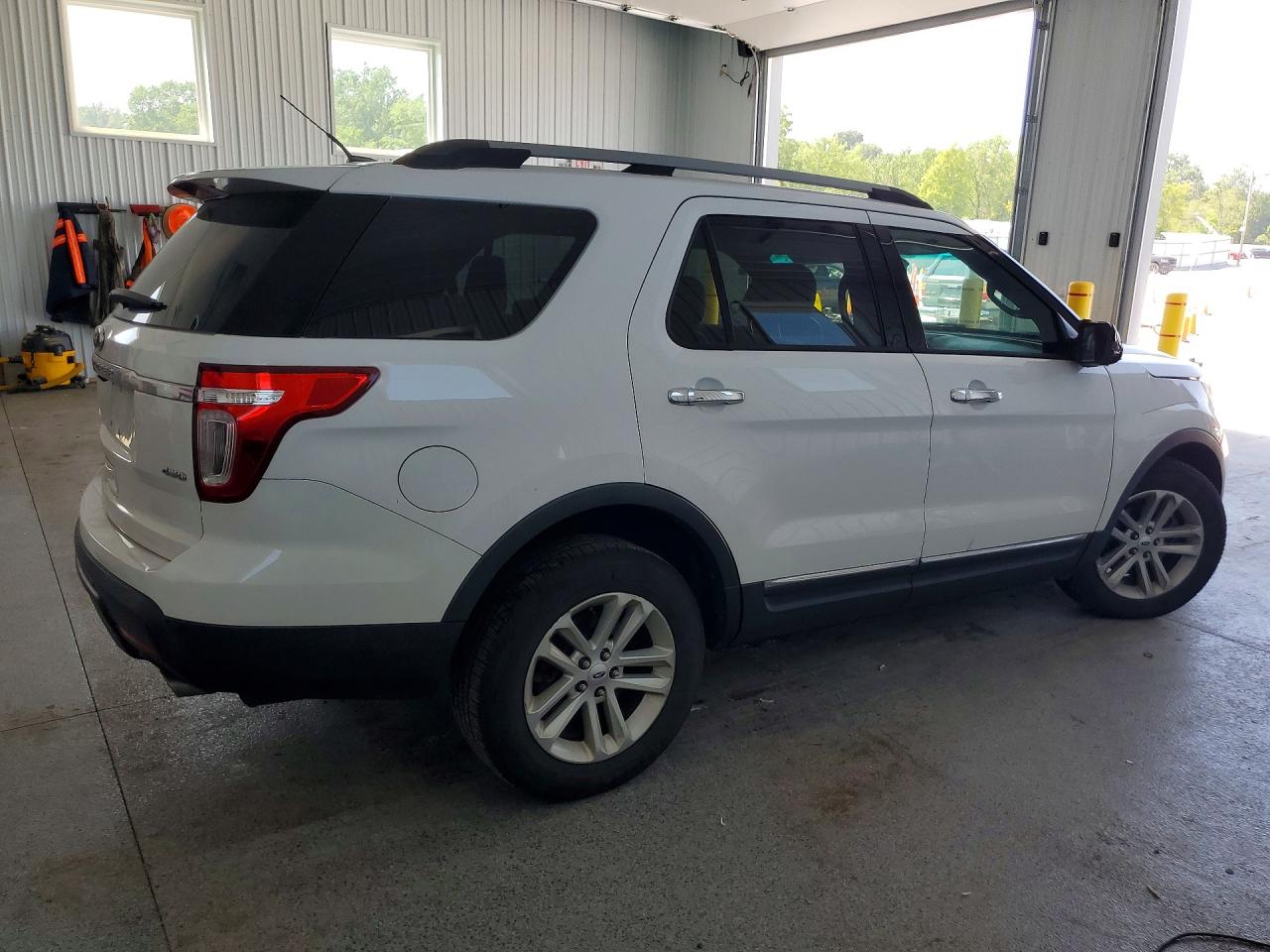 2013 Ford Explorer Xlt Белый vin: 1FM5K8D84DGA62086