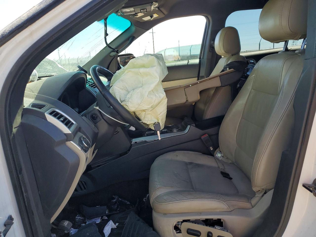 2013 Ford Explorer Xlt White vin: 1FM5K8D84DGA63187