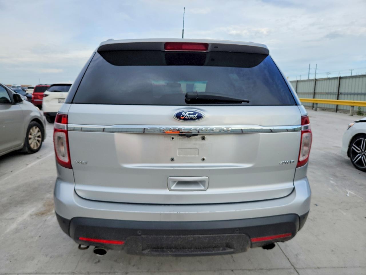 2013 Ford Explorer Xlt Silver vin: 1FM5K8D84DGC10690